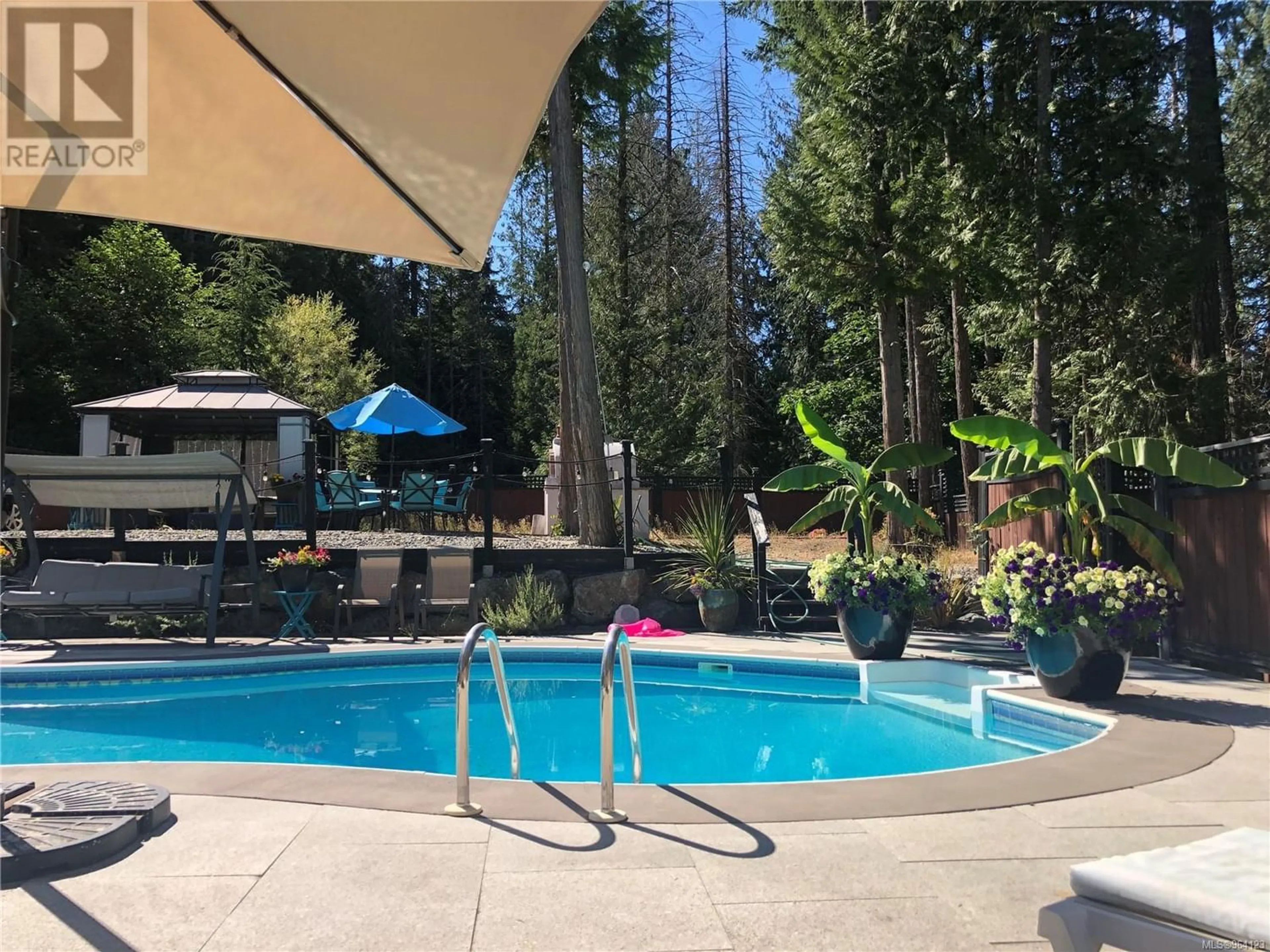 Indoor or outdoor pool for 1070 River Rd, Highlands British Columbia V9B6K2