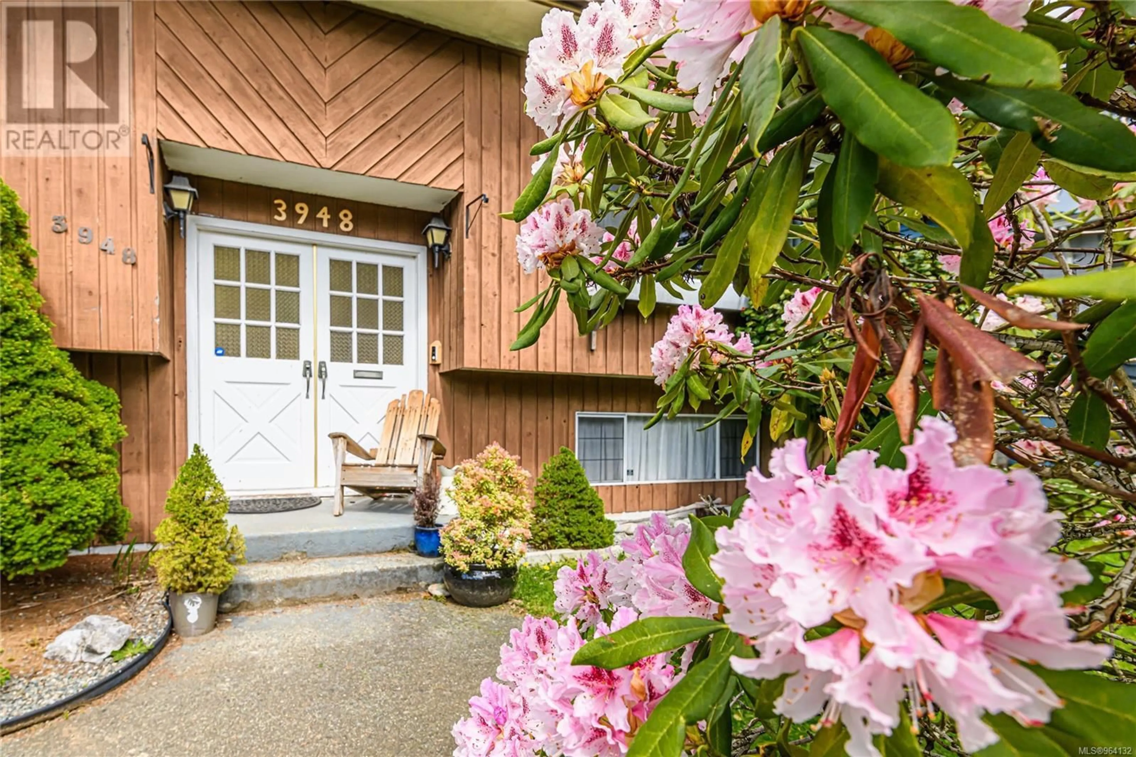 Indoor entryway for 3948 Macisaac Dr, Nanaimo British Columbia V9T2V3