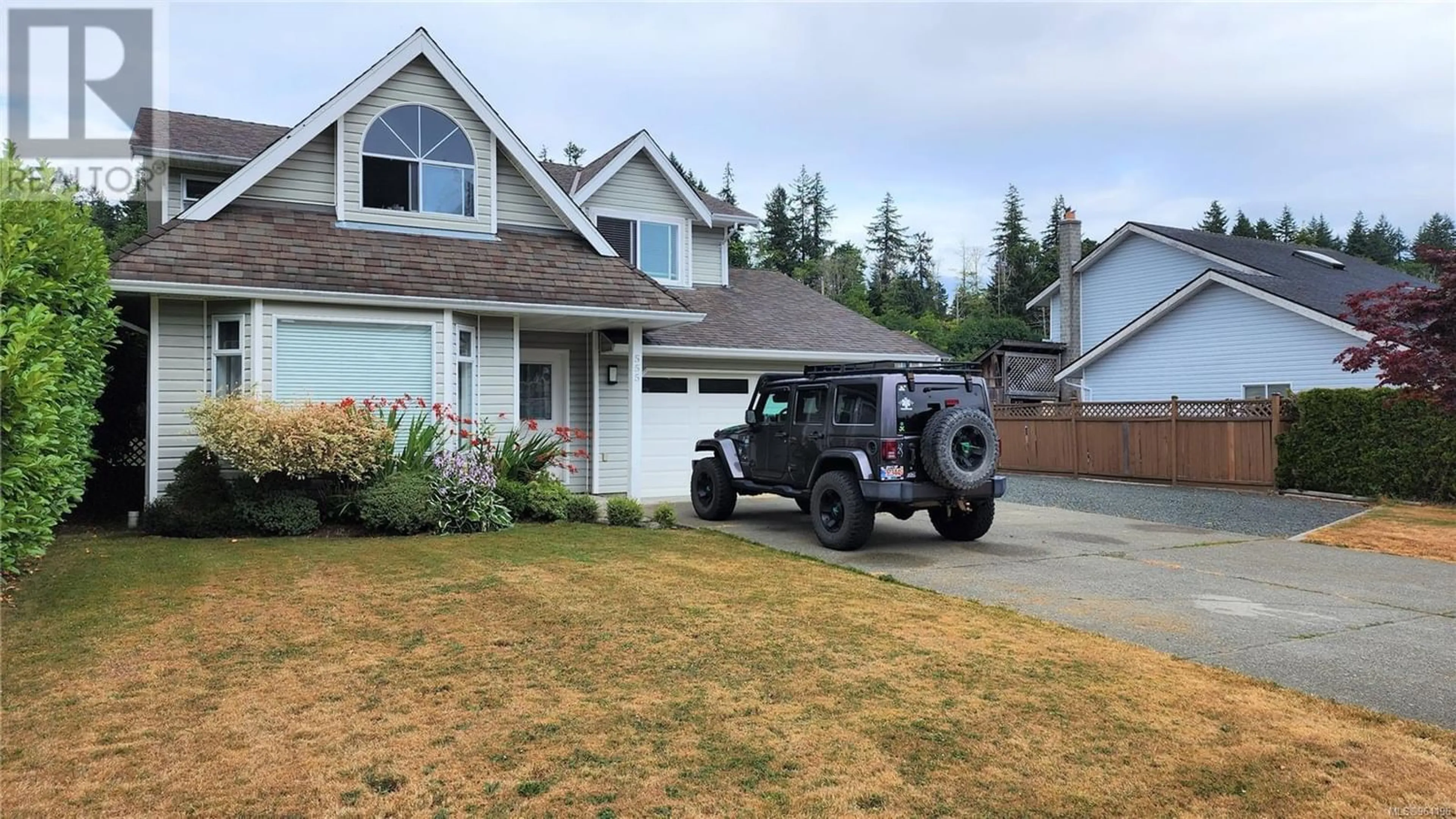 Frontside or backside of a home for 555 Jasmine Cres, Campbell River British Columbia V9W7G9
