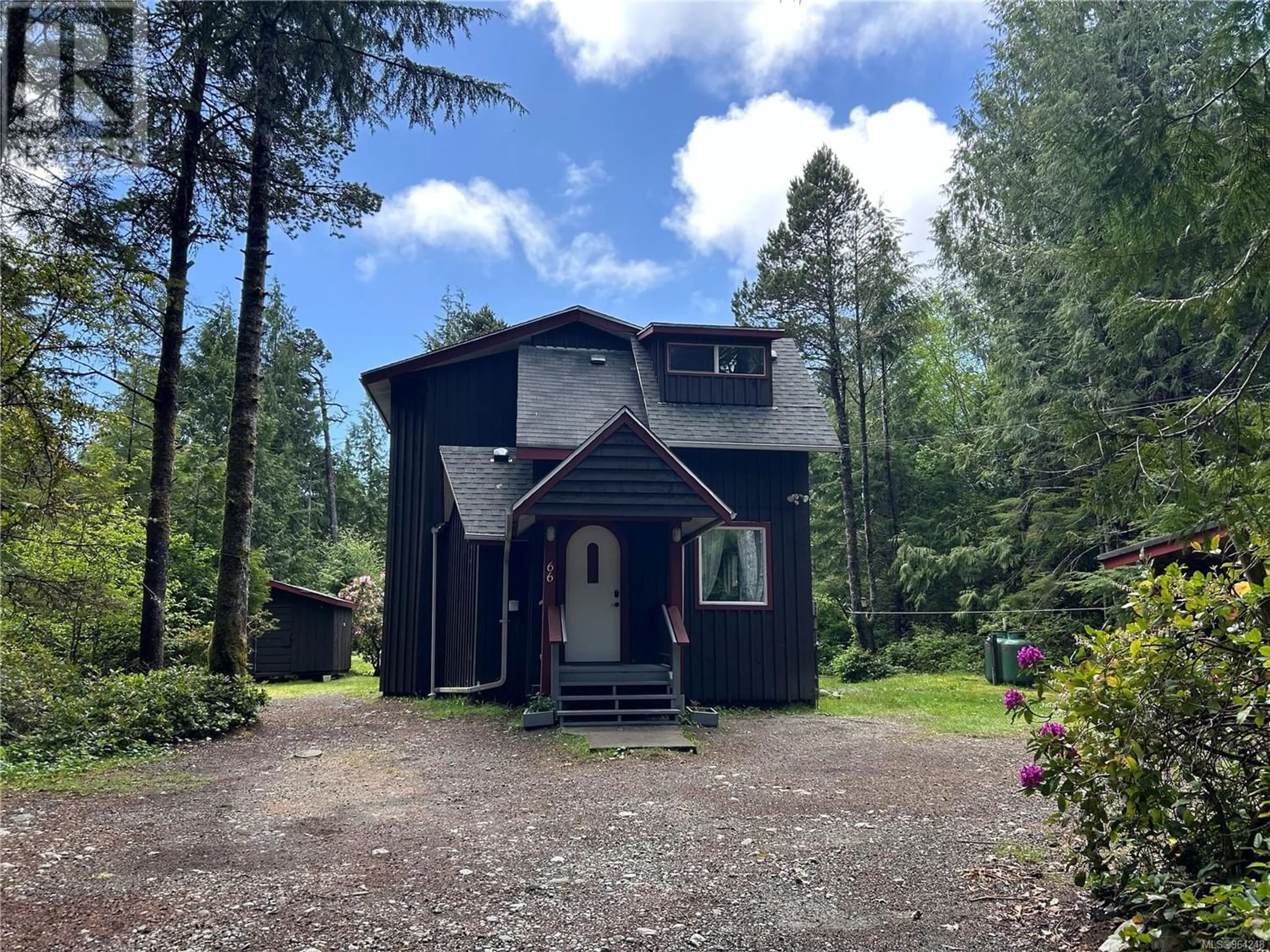 Cottage for 66 Sutton Rd, Ucluelet British Columbia V0R3A0