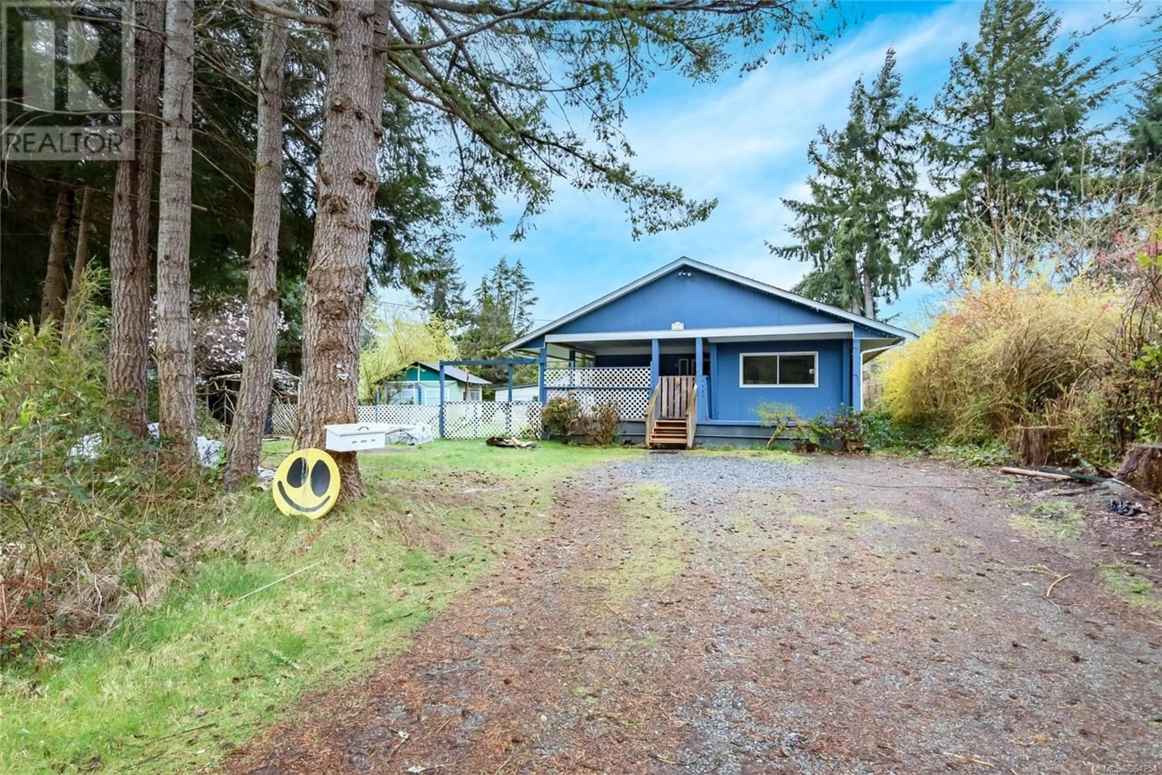 Cottage for 63 Seabreeze Dr, Campbell River British Columbia V9H1H8