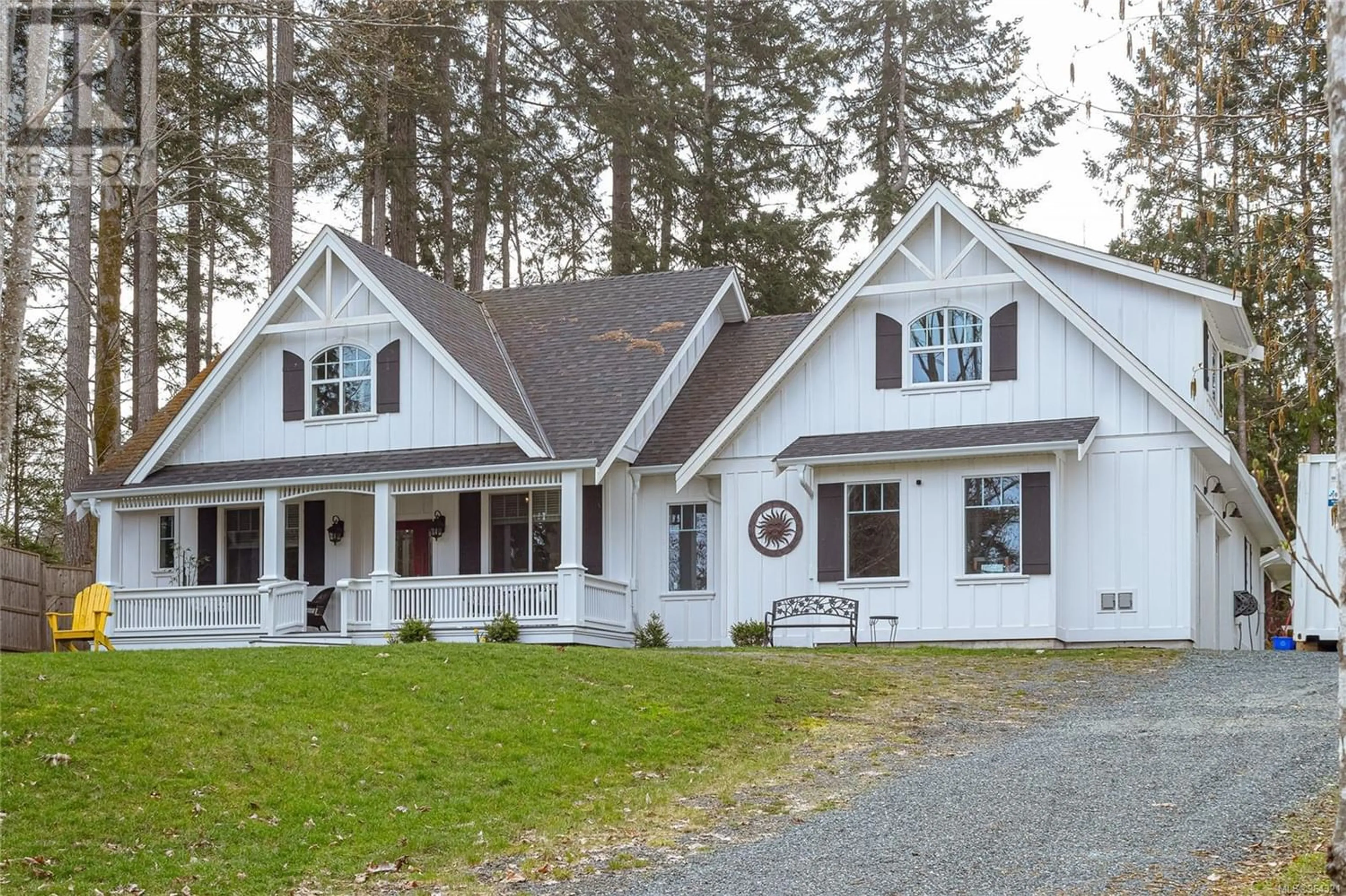 Cottage for 4510 Thompson Clarke Dr E, Bowser British Columbia V0R1G0