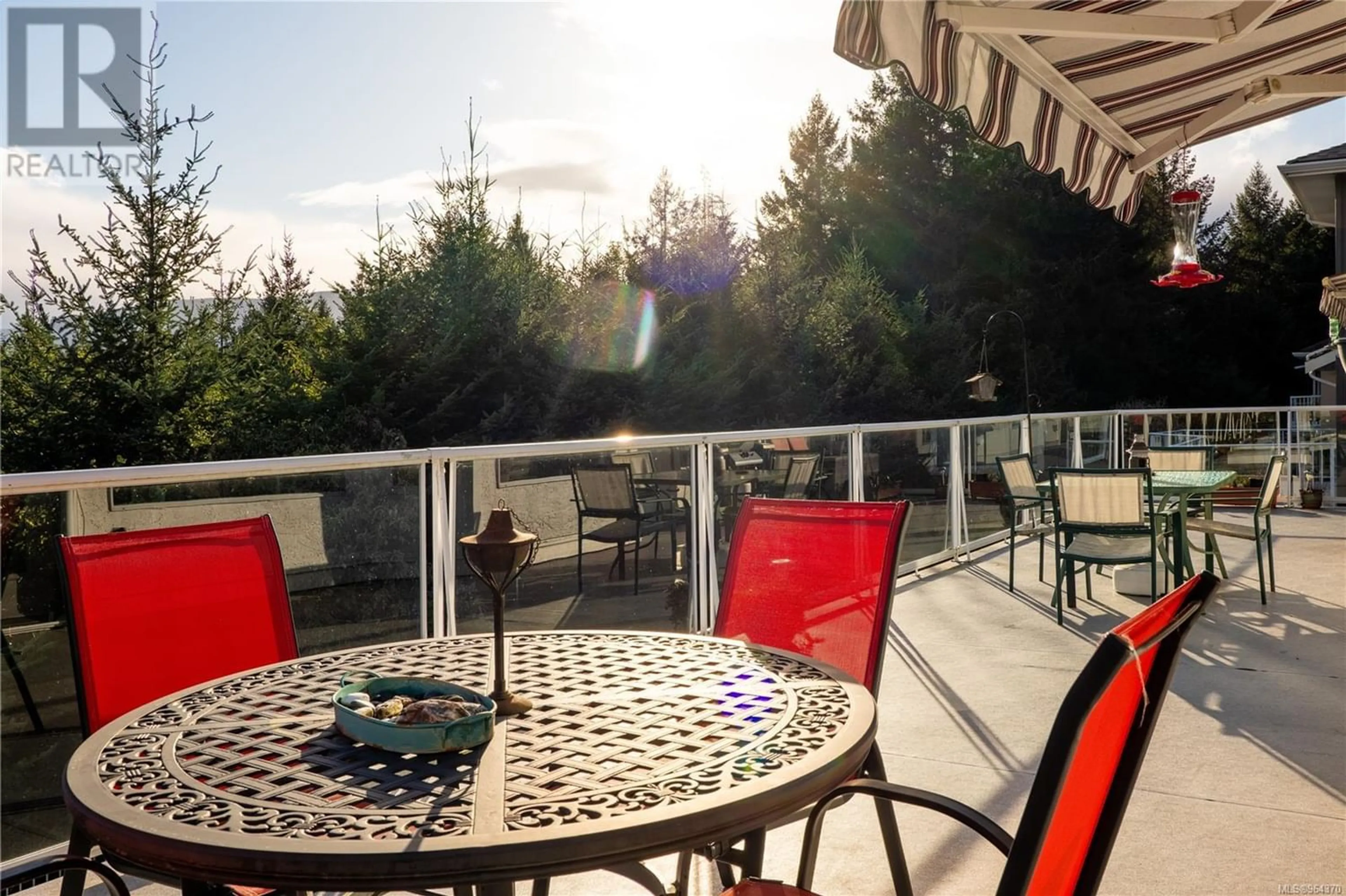 Patio for 3524 Wiltshire Dr, Nanaimo British Columbia V9T5K1