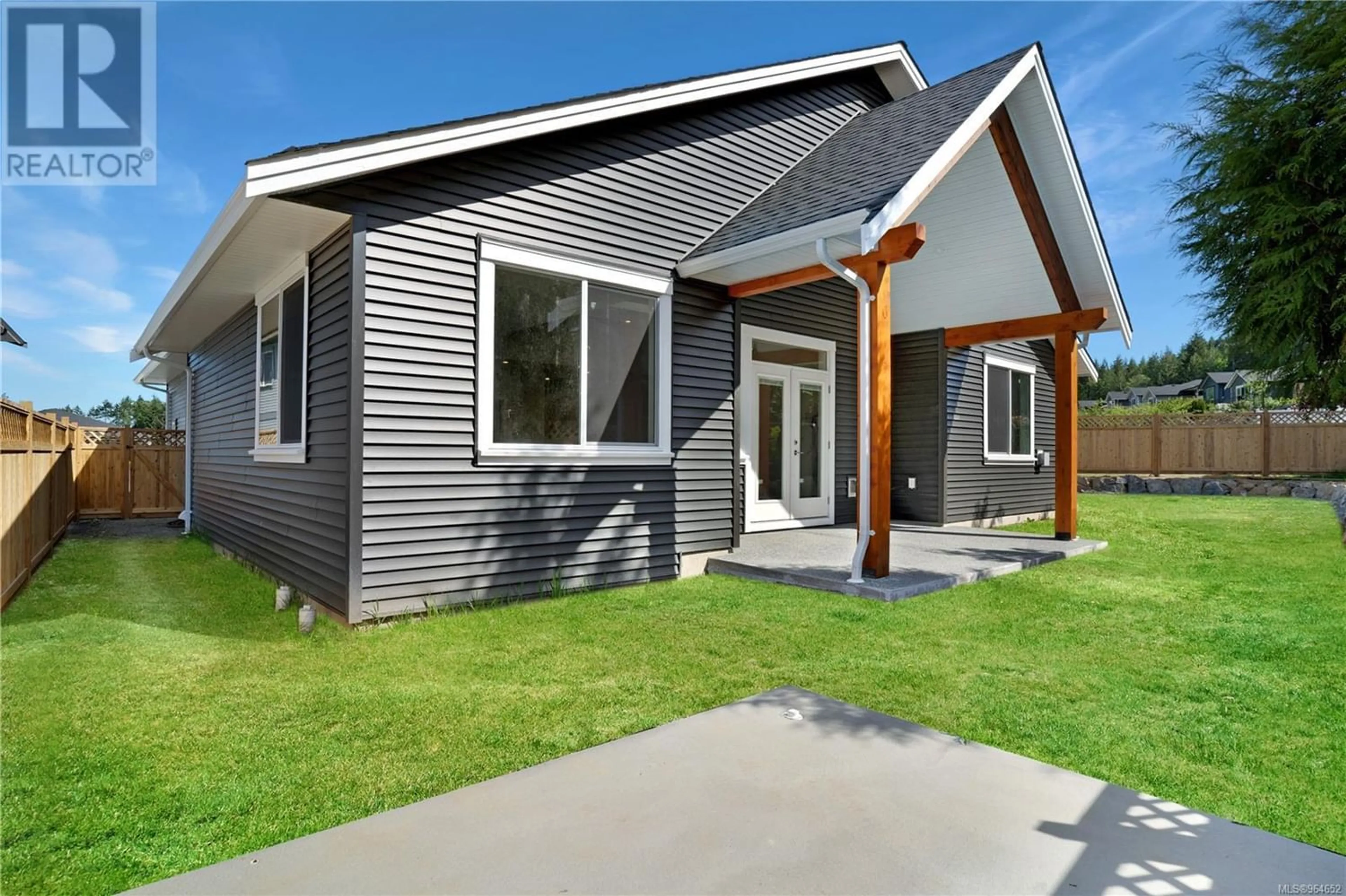 Home with vinyl exterior material for 179 Francis Pl, Ladysmith British Columbia X1X1X1