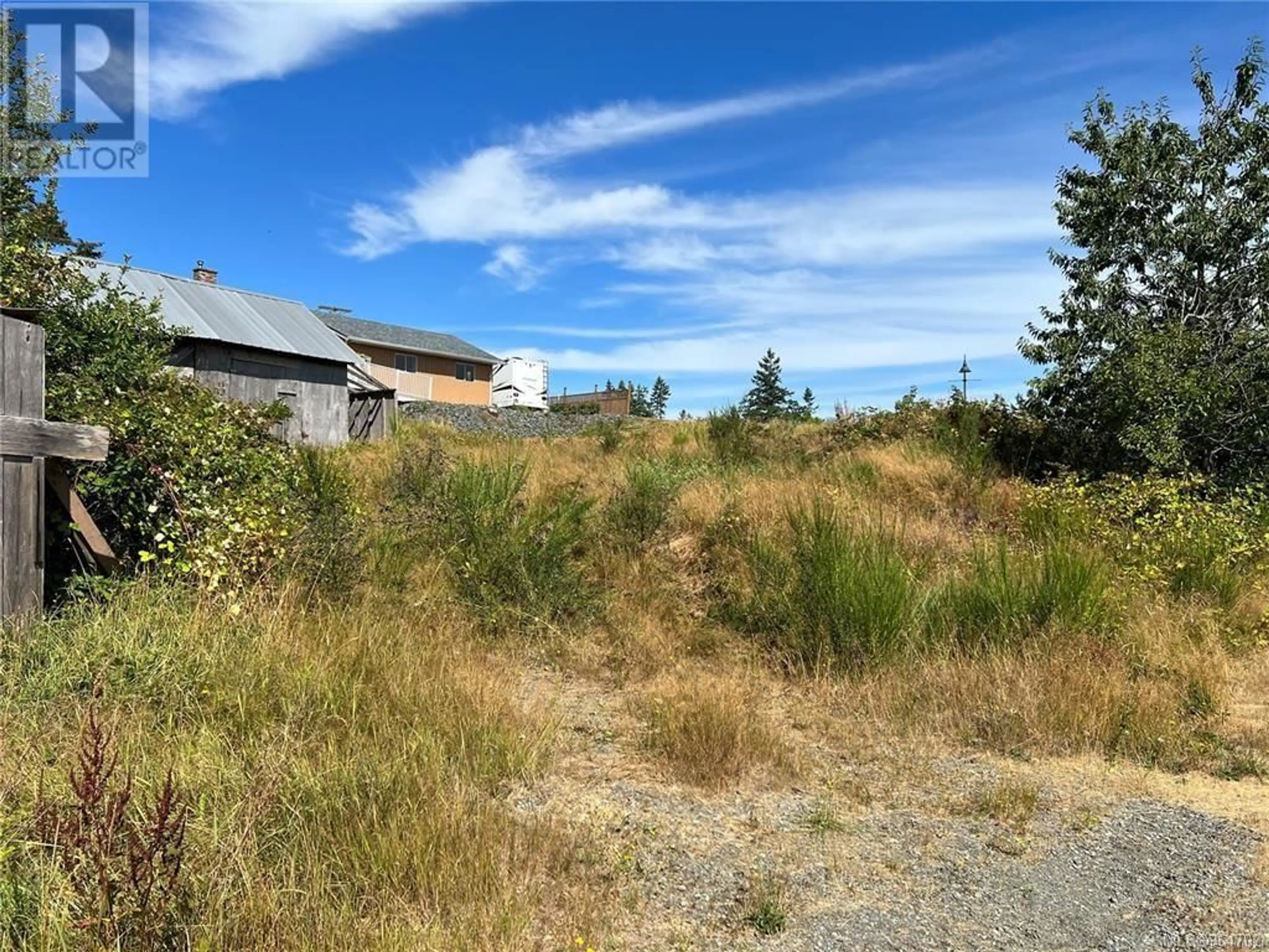 Fenced yard for 1536 Perkins Rd, Campbell River British Columbia V9W4R0