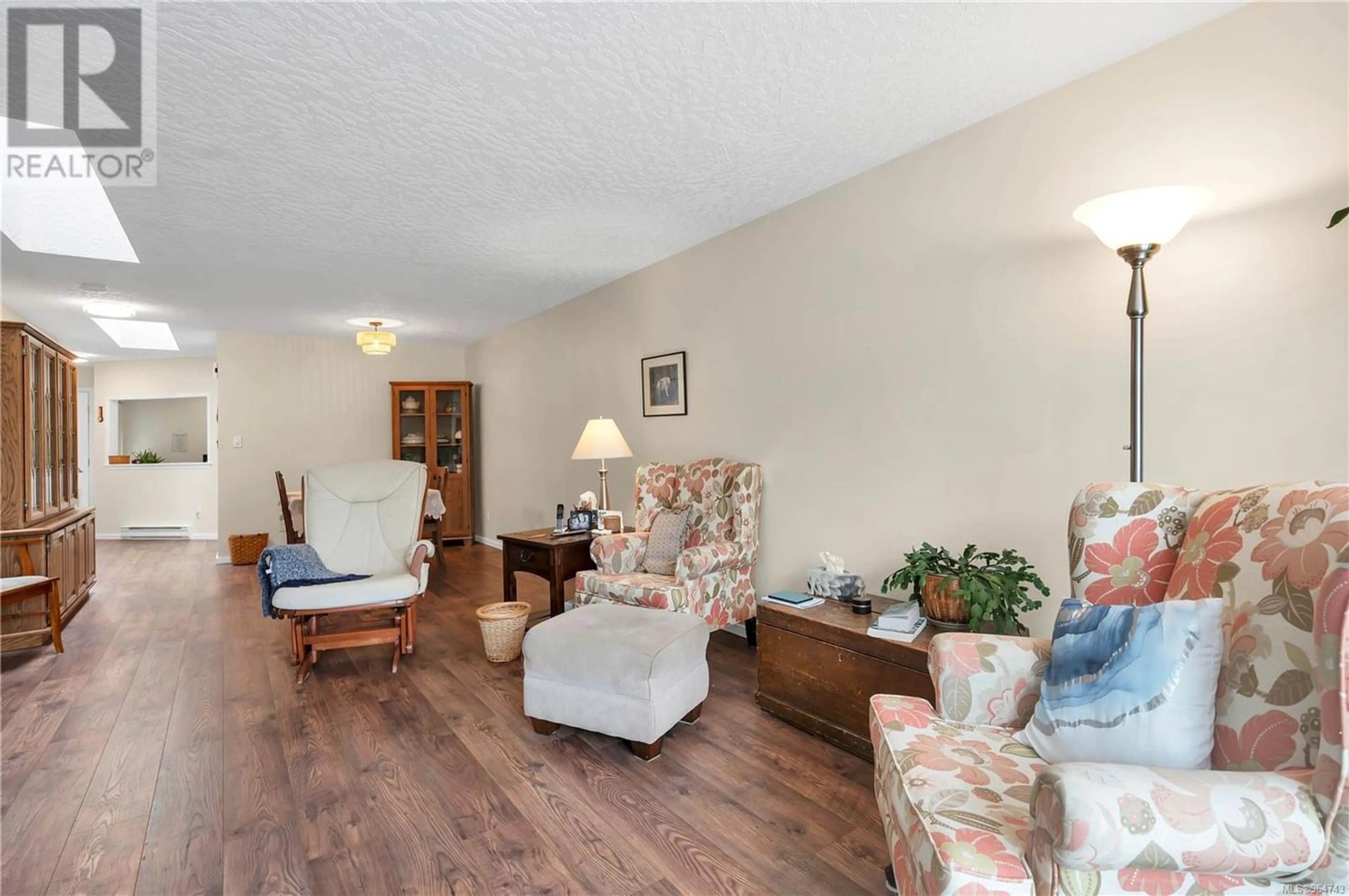 Living room for 6 650 Yorkshire Dr, Campbell River British Columbia V9W8A6