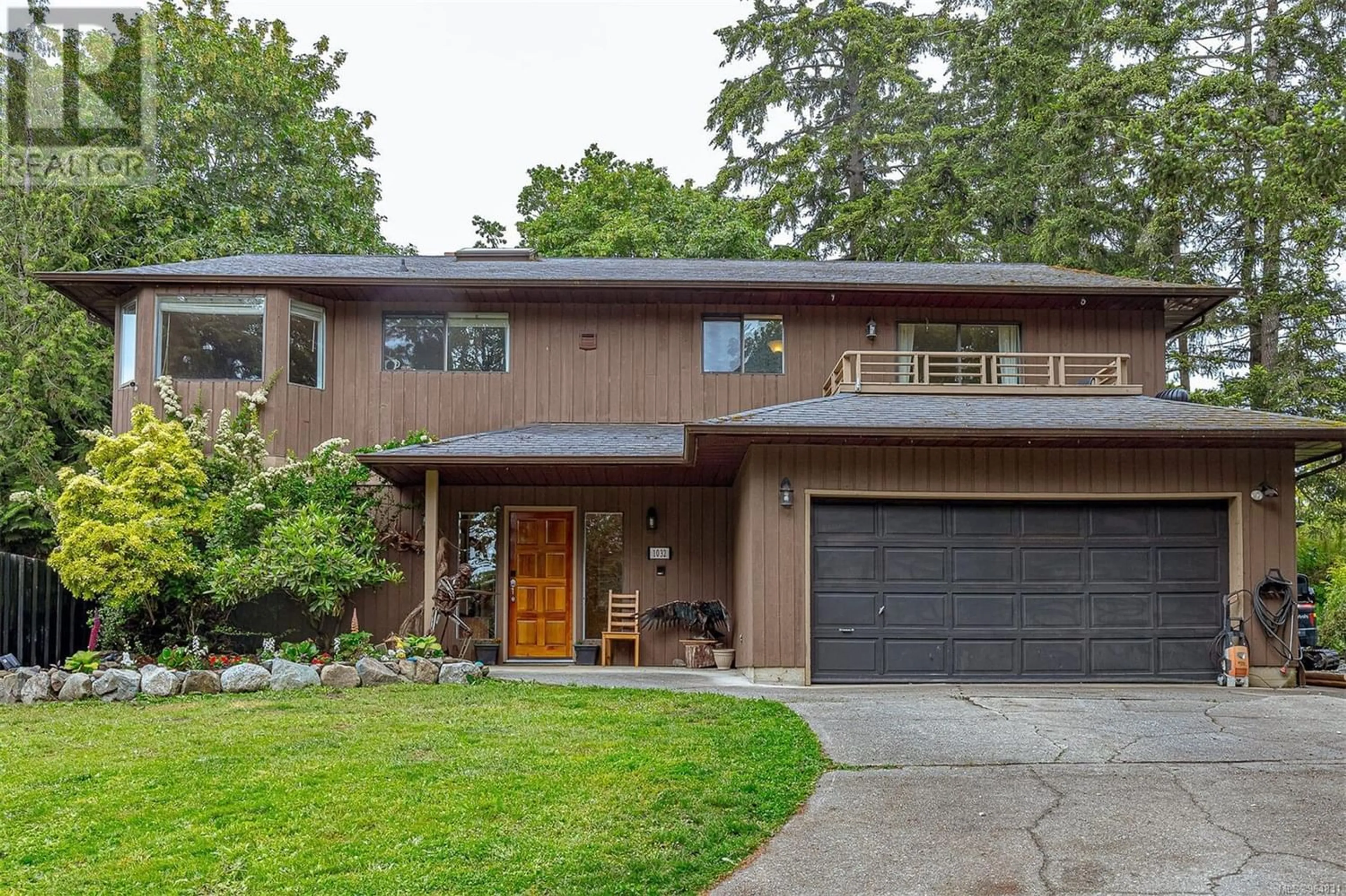 Frontside or backside of a home for 1032 Parkway Dr, Central Saanich British Columbia V9C4L1