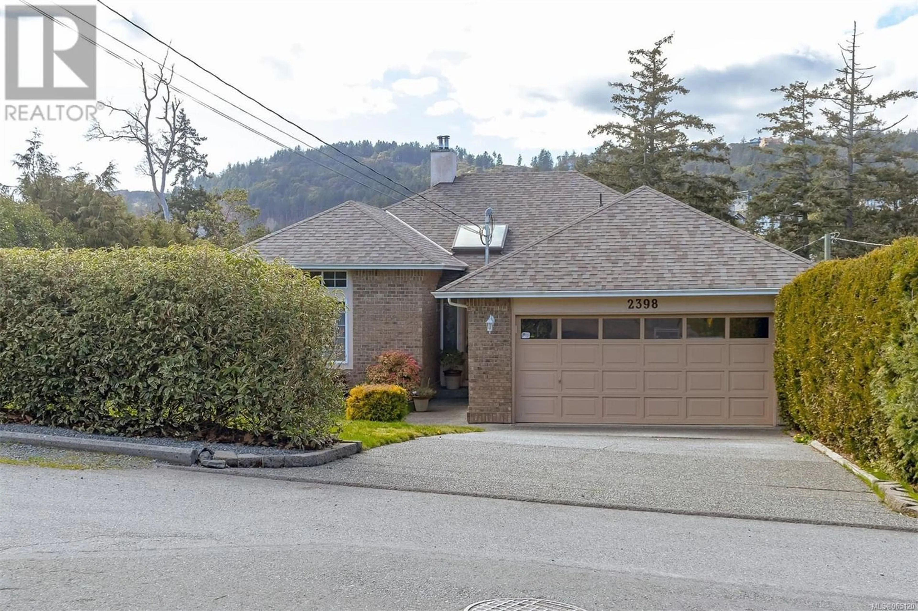 Frontside or backside of a home for 2398 Fleetwood Crt, Langford British Columbia V9B5X3