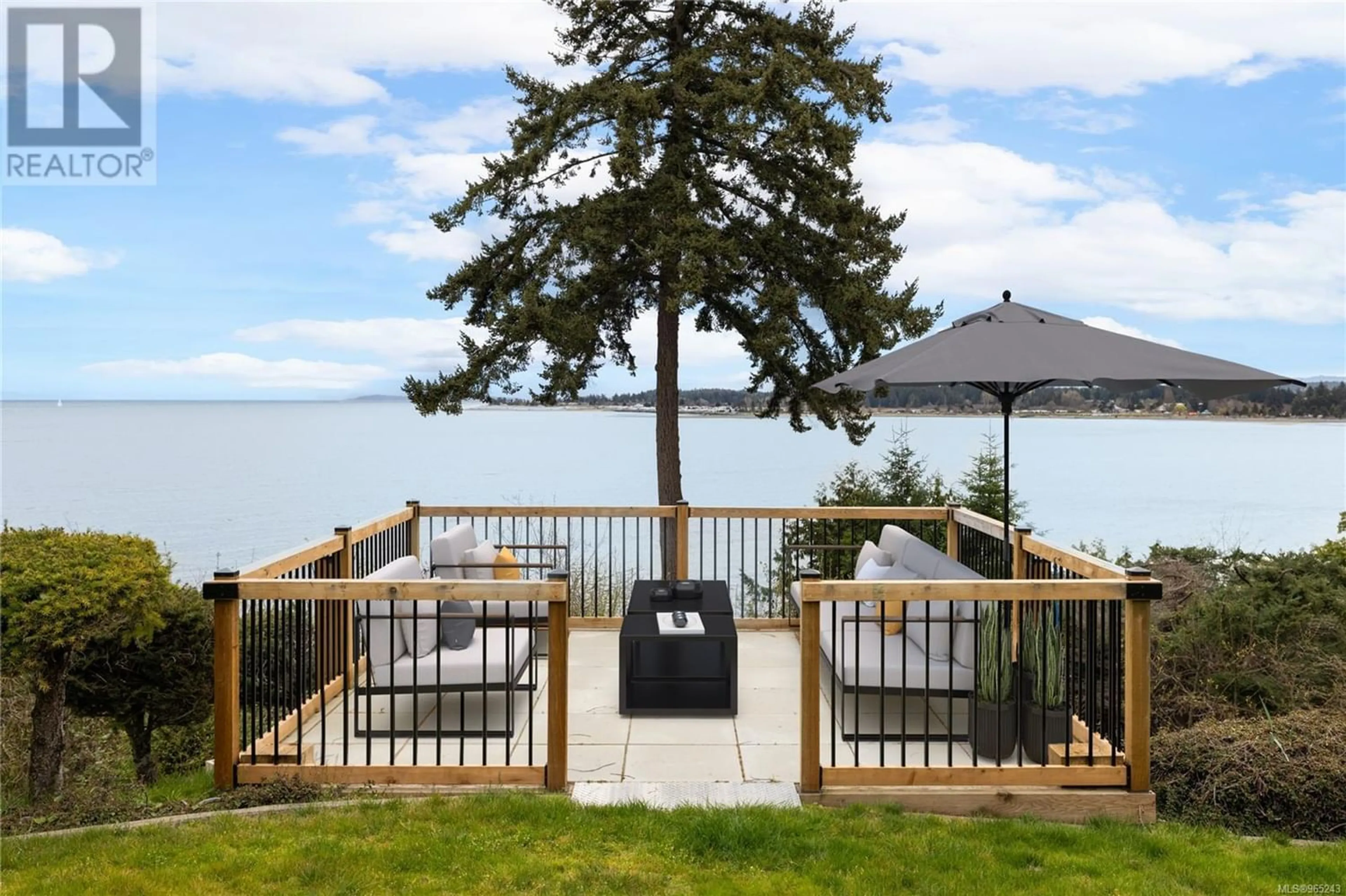 Patio for 466 Heather Pl, Parksville British Columbia V9P1A2