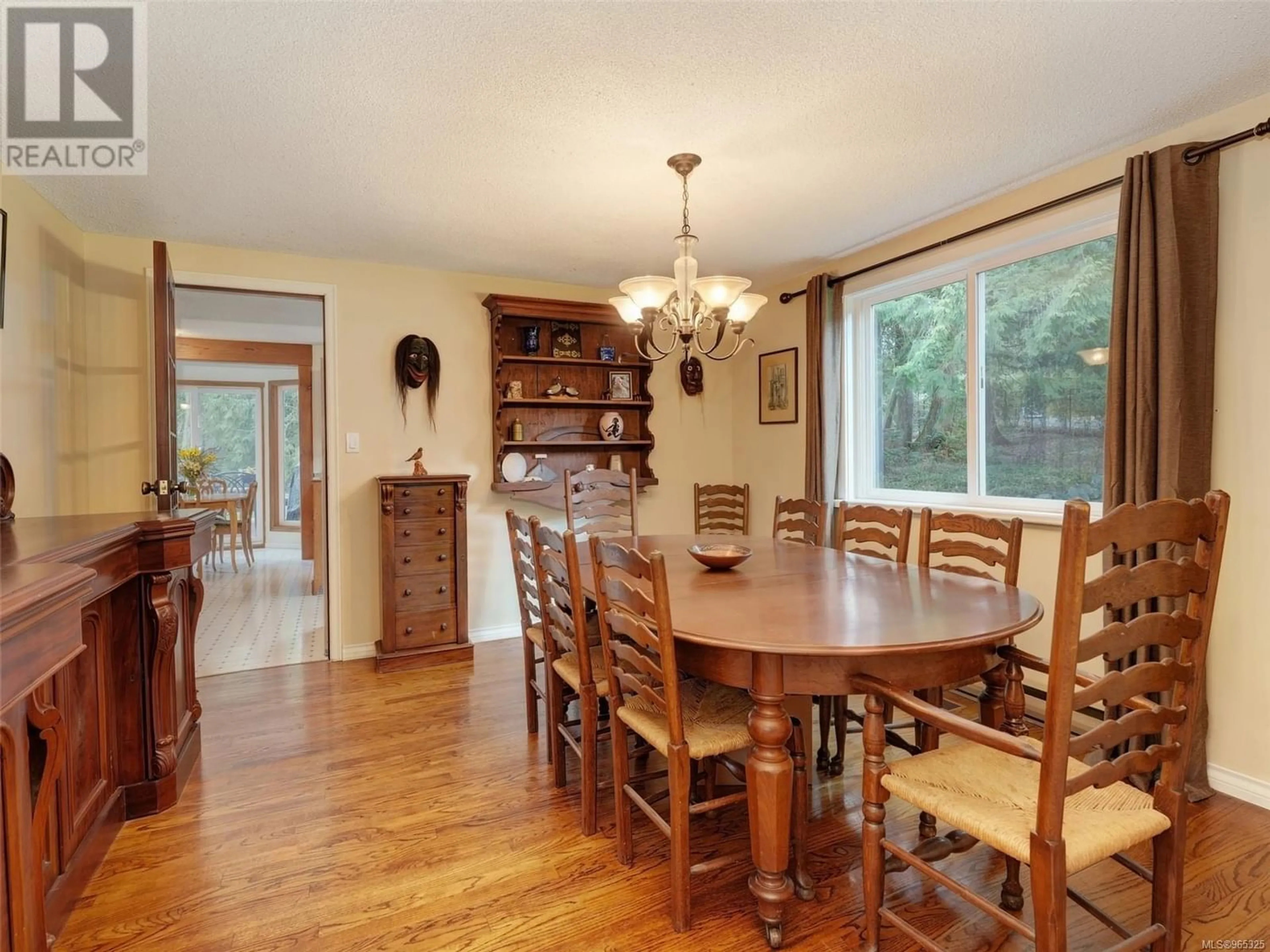 Dining room for 952 Woodcreek Pl, North Saanich British Columbia V8L5K4