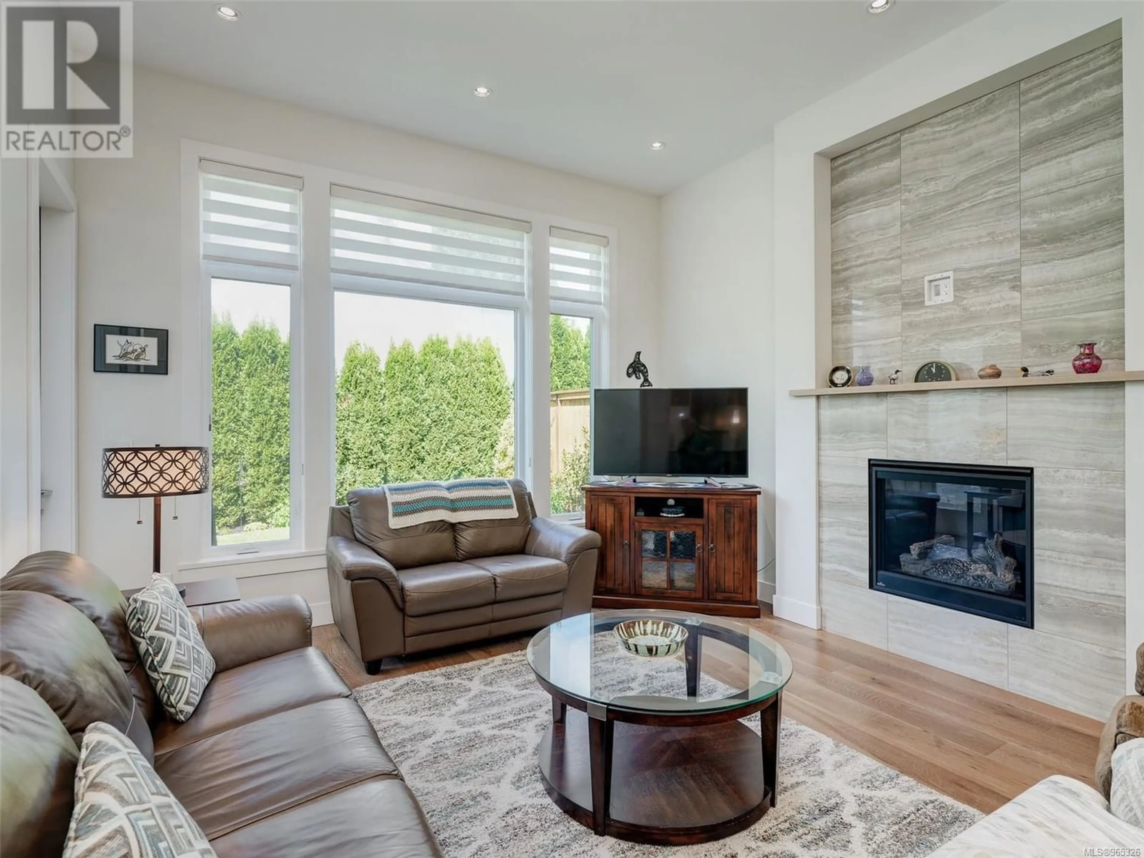 Living room for 8051 Huckleberry Crt, Central Saanich British Columbia V8M0B7