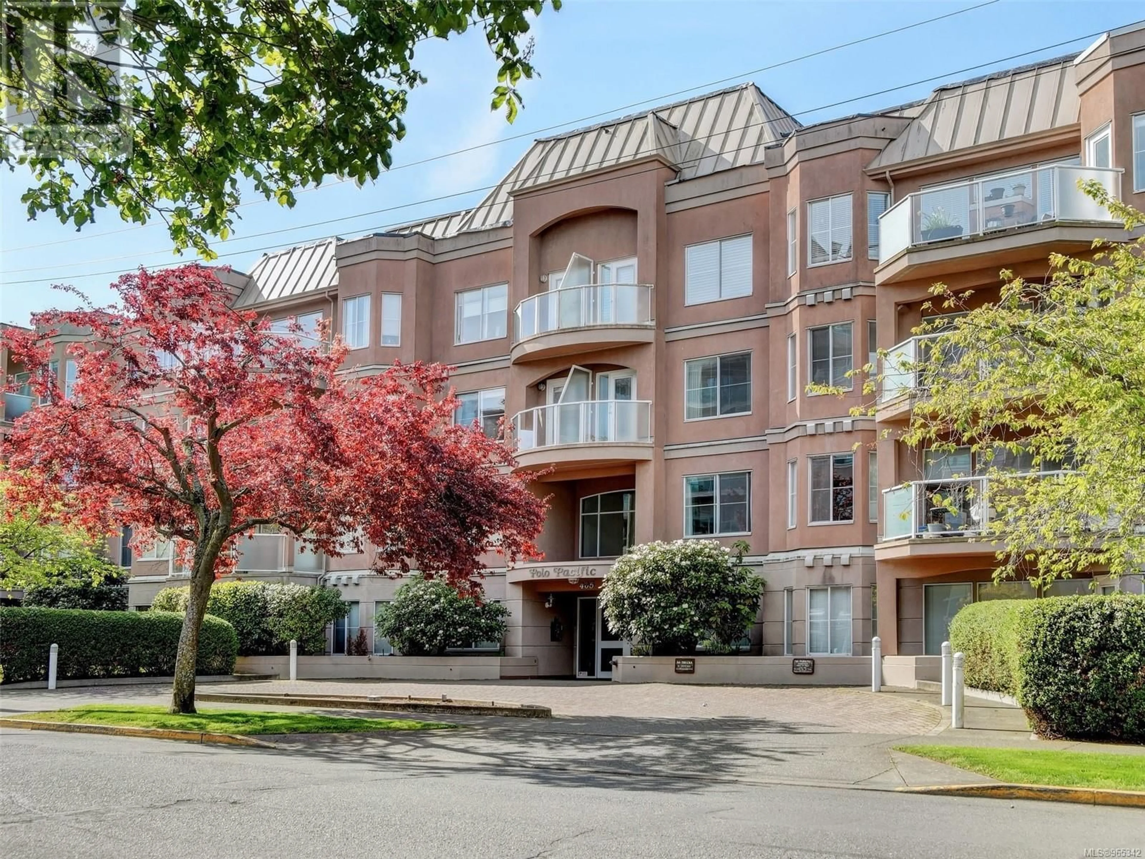 A pic from exterior of the house or condo for 210 405 Quebec St, Victoria British Columbia V8Y2V4