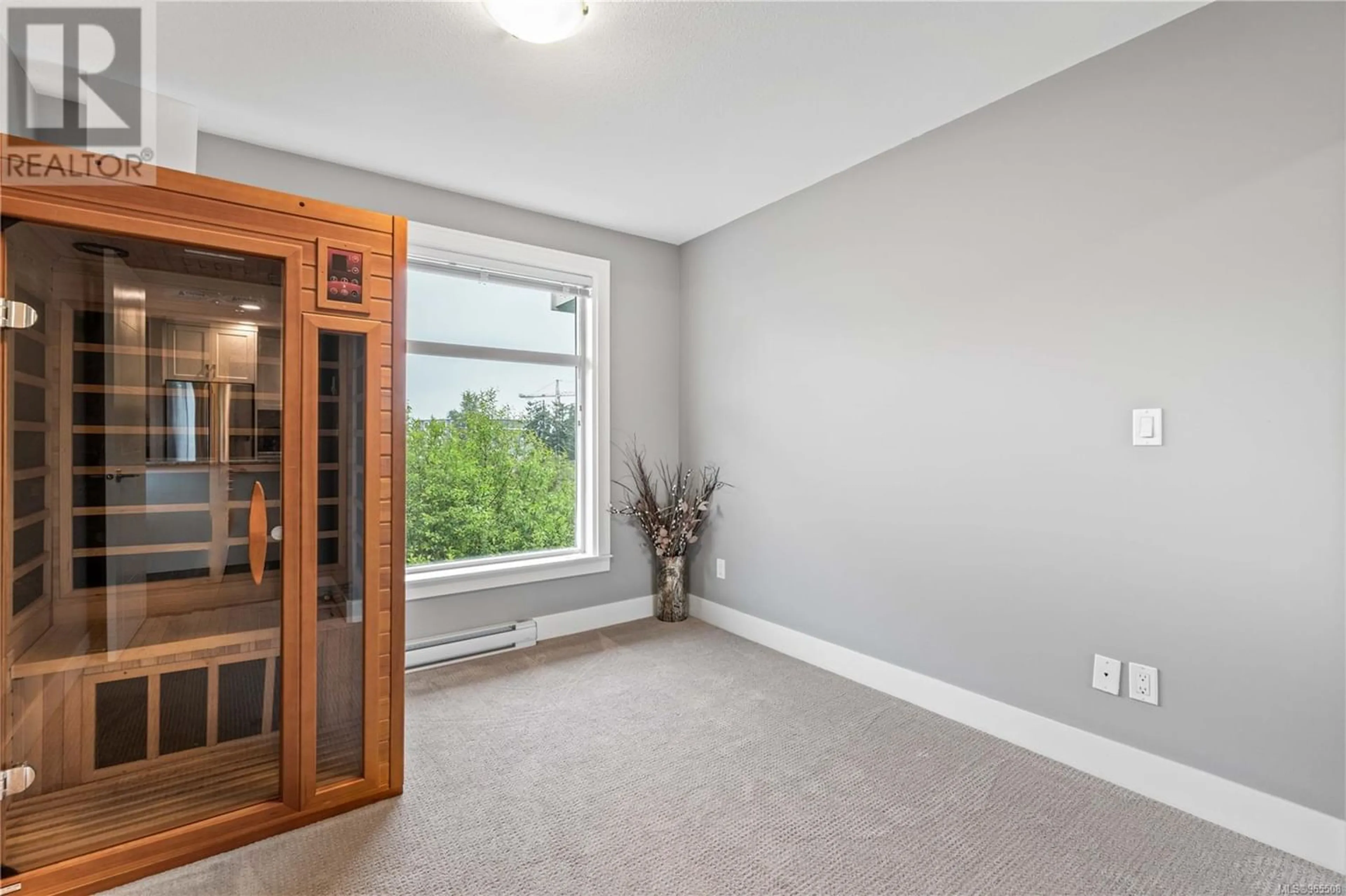 Indoor entryway for 306 4960 Songbird Pl, Nanaimo British Columbia V9T0H7