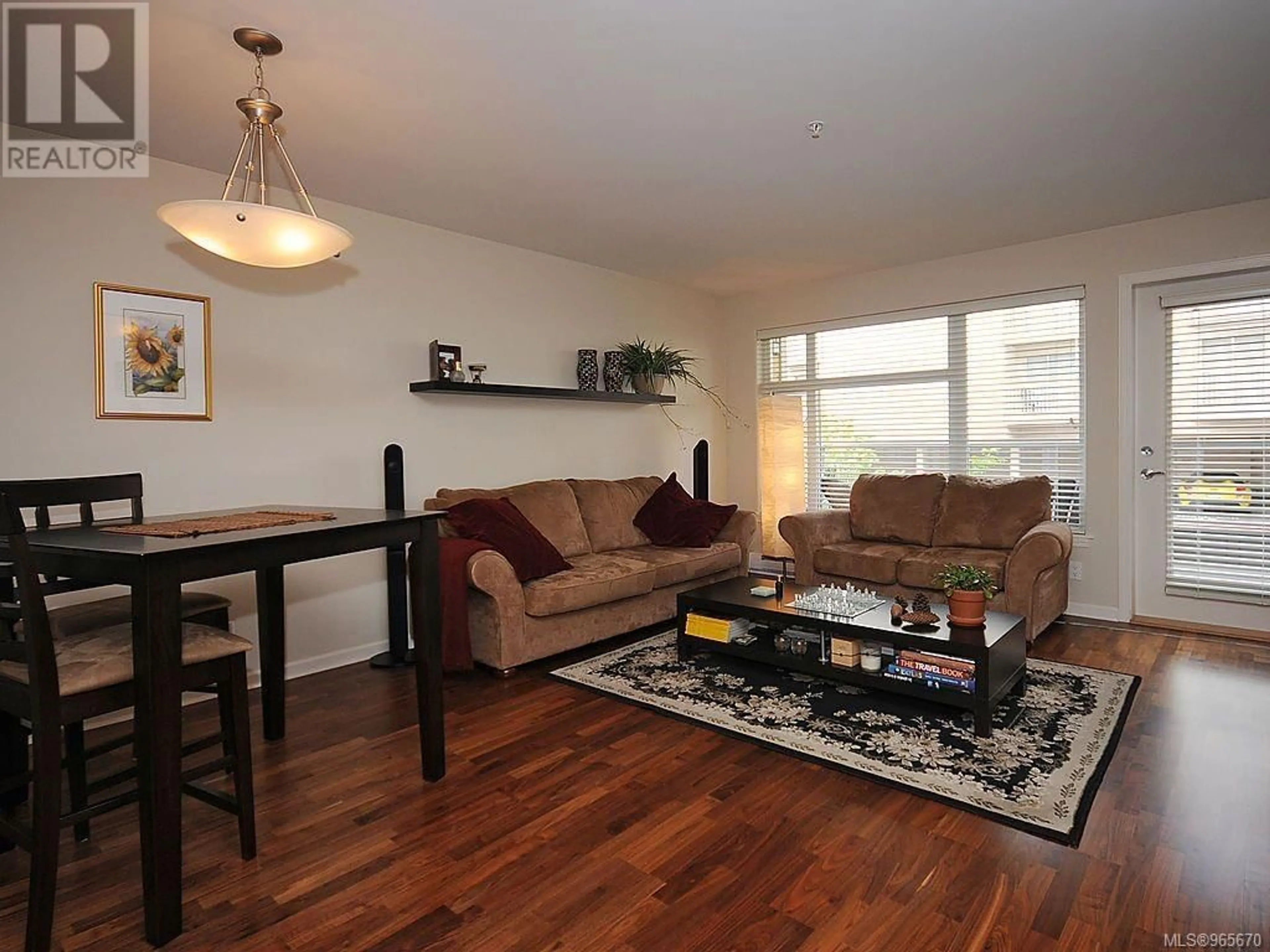 Living room, wood floors for 202 1510 Hillside Ave, Victoria British Columbia V8T2C2