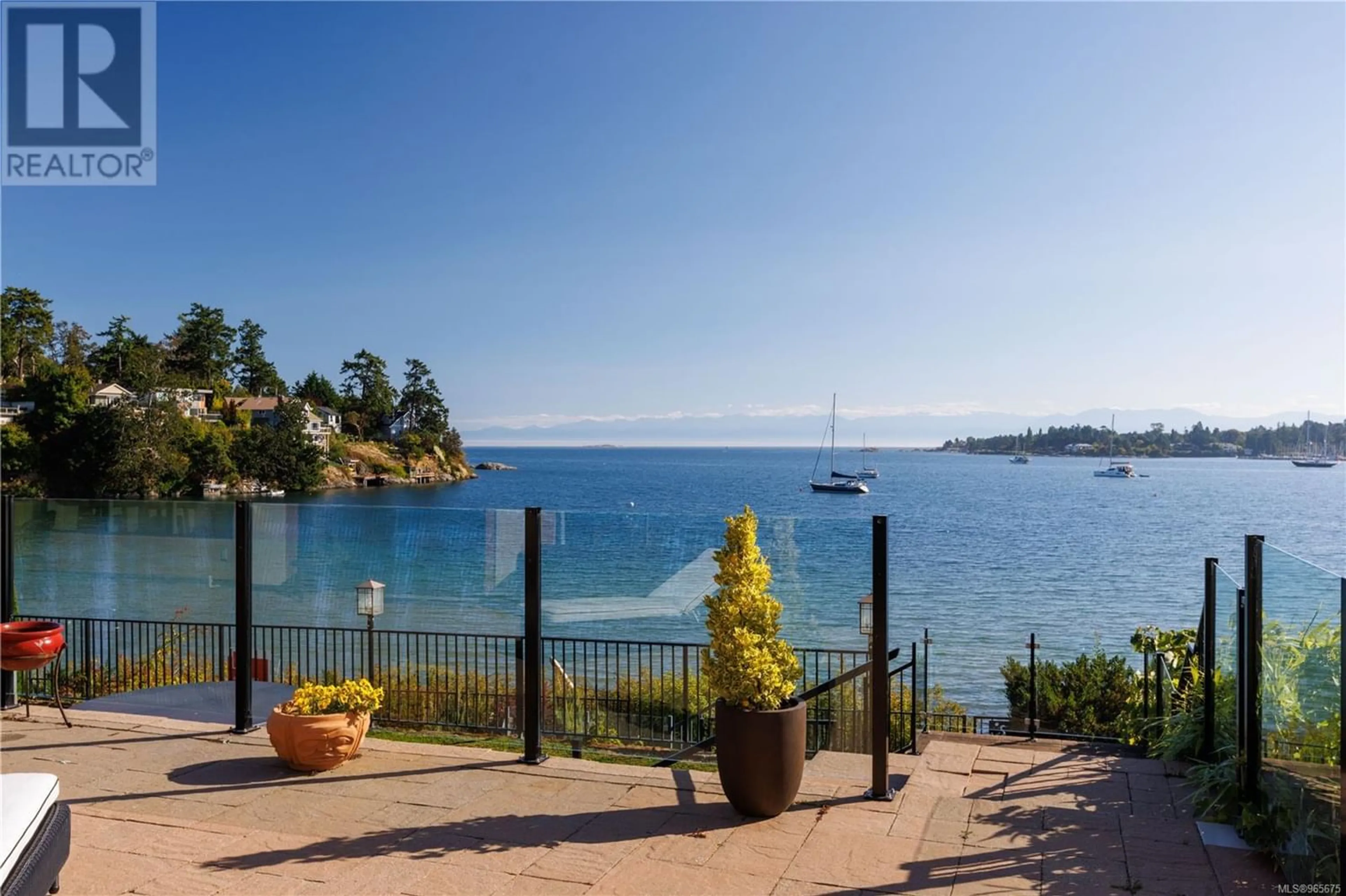 Lakeview for 3917 Cadboro Bay Rd, Saanich British Columbia V8N4G7