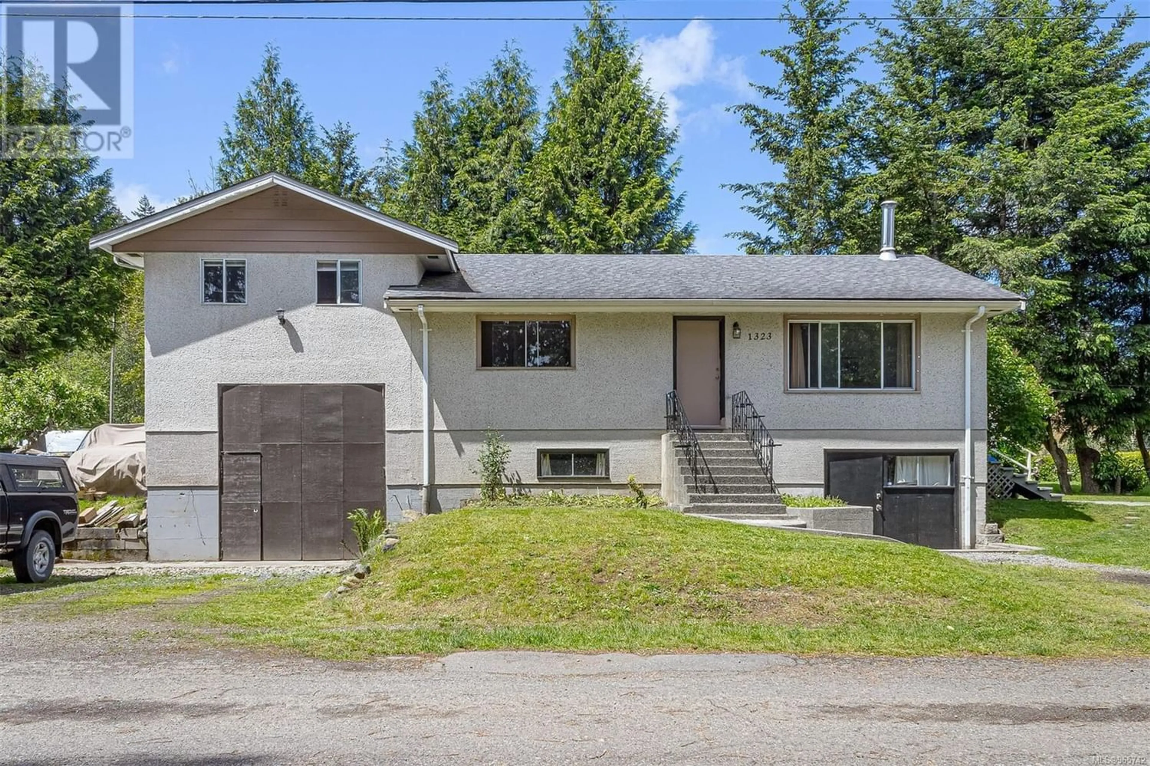 Frontside or backside of a home for 1323 Wexford Rd, Nanaimo British Columbia V9R6R6