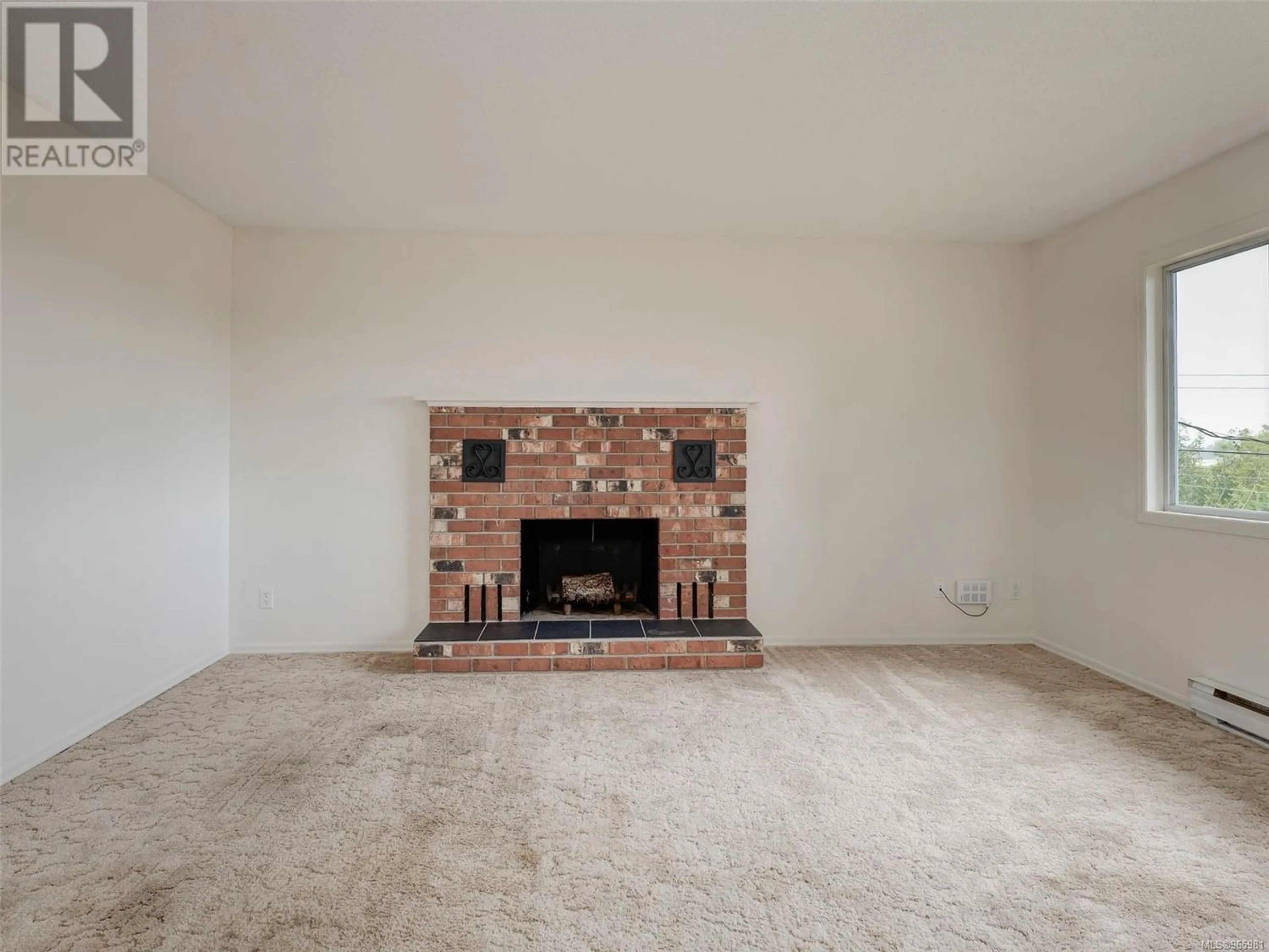 Living room, cement floor for 6608 Rey Rd, Central Saanich British Columbia V8Y1V2