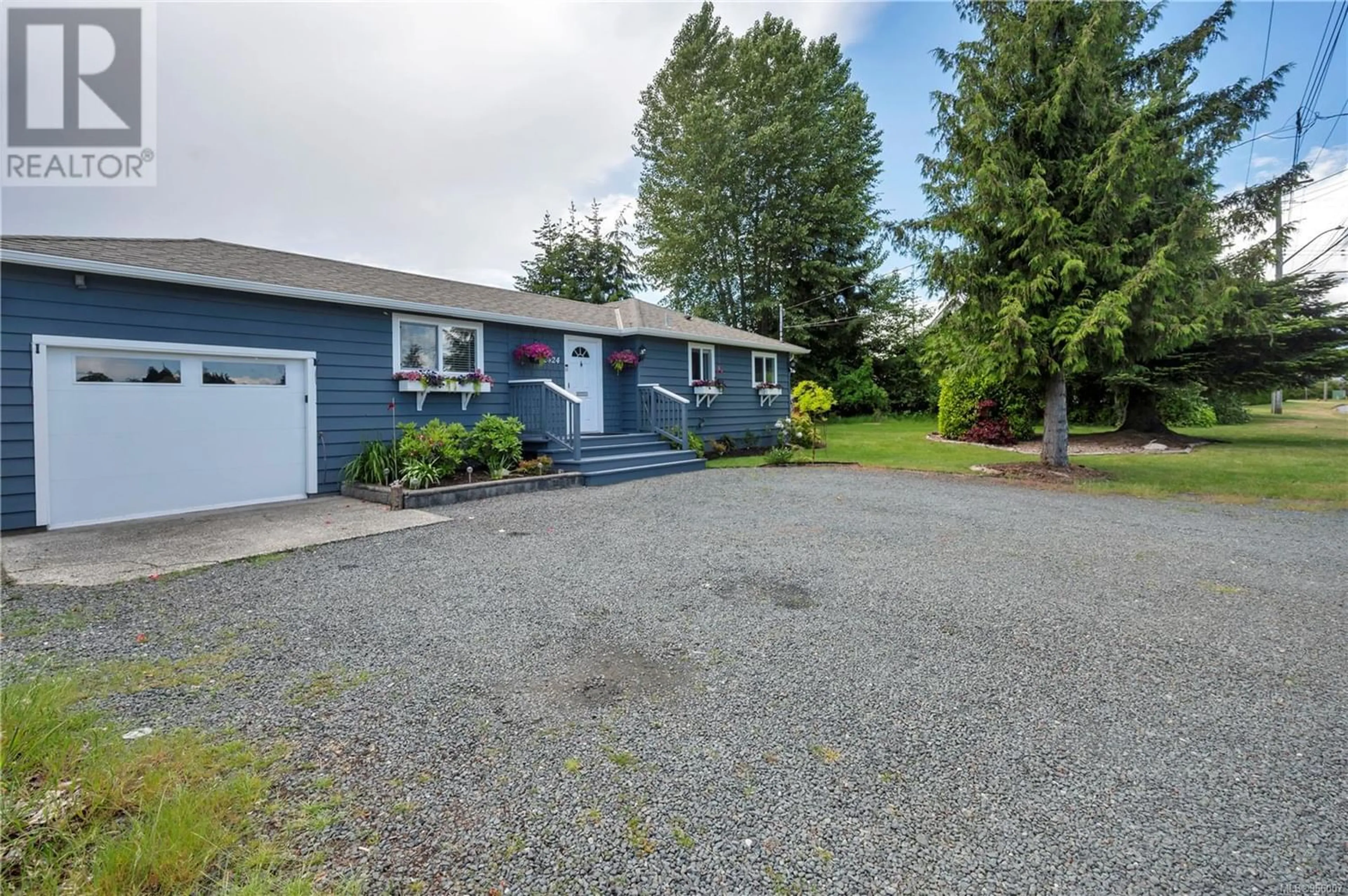 A pic from exterior of the house or condo for 2424 Galerno Rd, Campbell River British Columbia V9W1K9