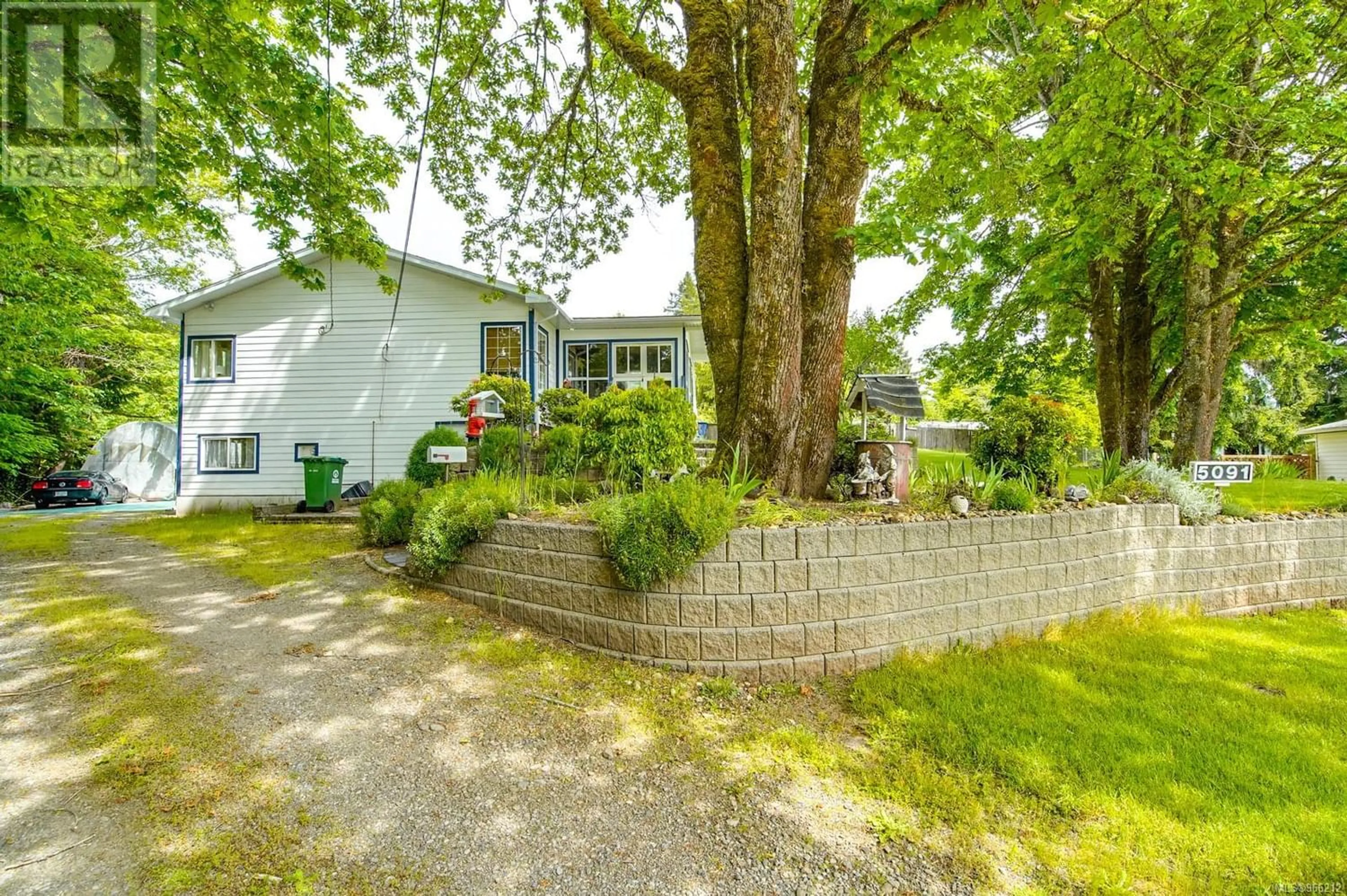 Cottage for 5091 Elizabeth St, Port Alberni British Columbia V9Y7R2