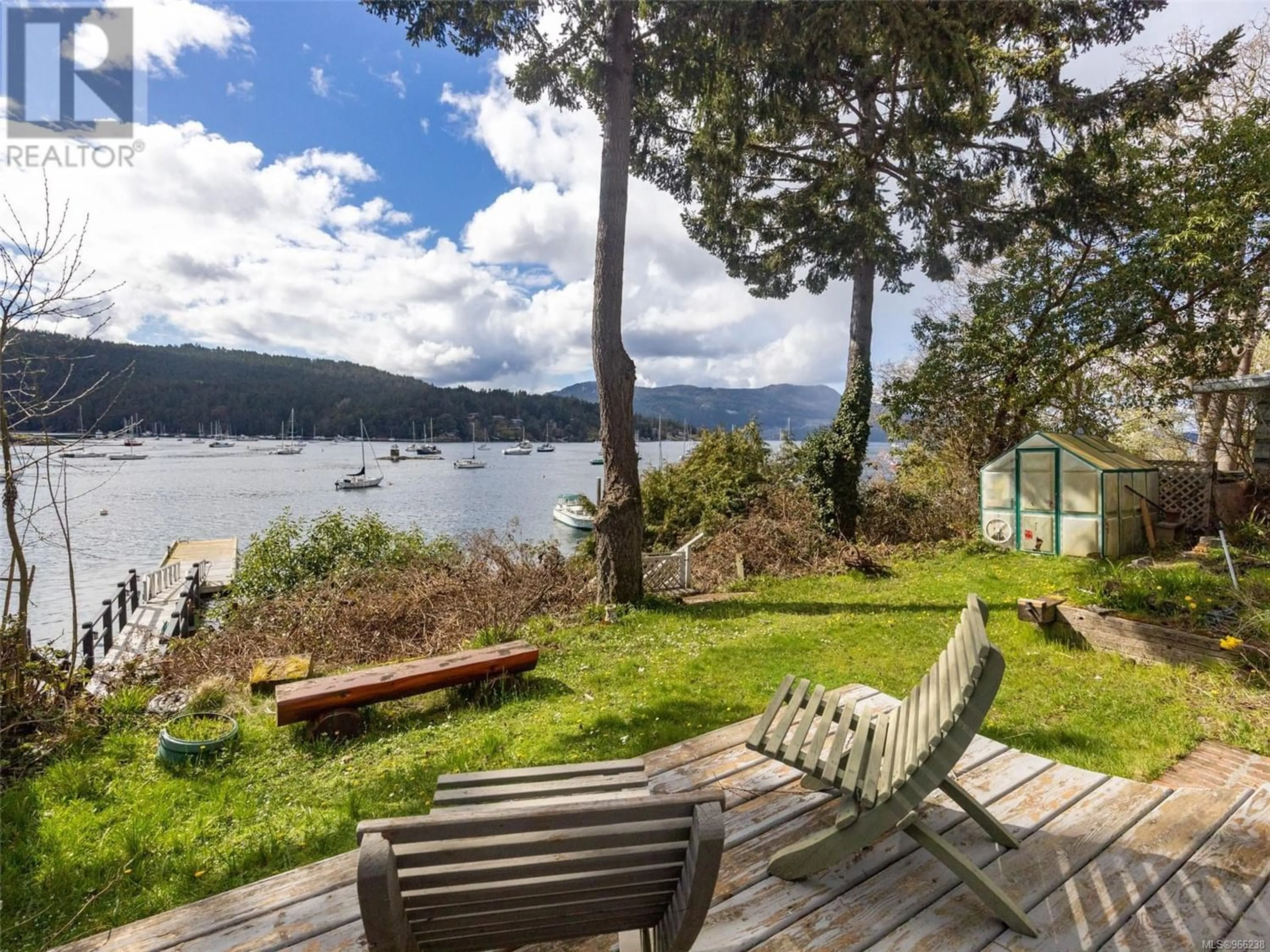 Lakeview for 7082 Brentwood Dr, Central Saanich British Columbia V8M1B6