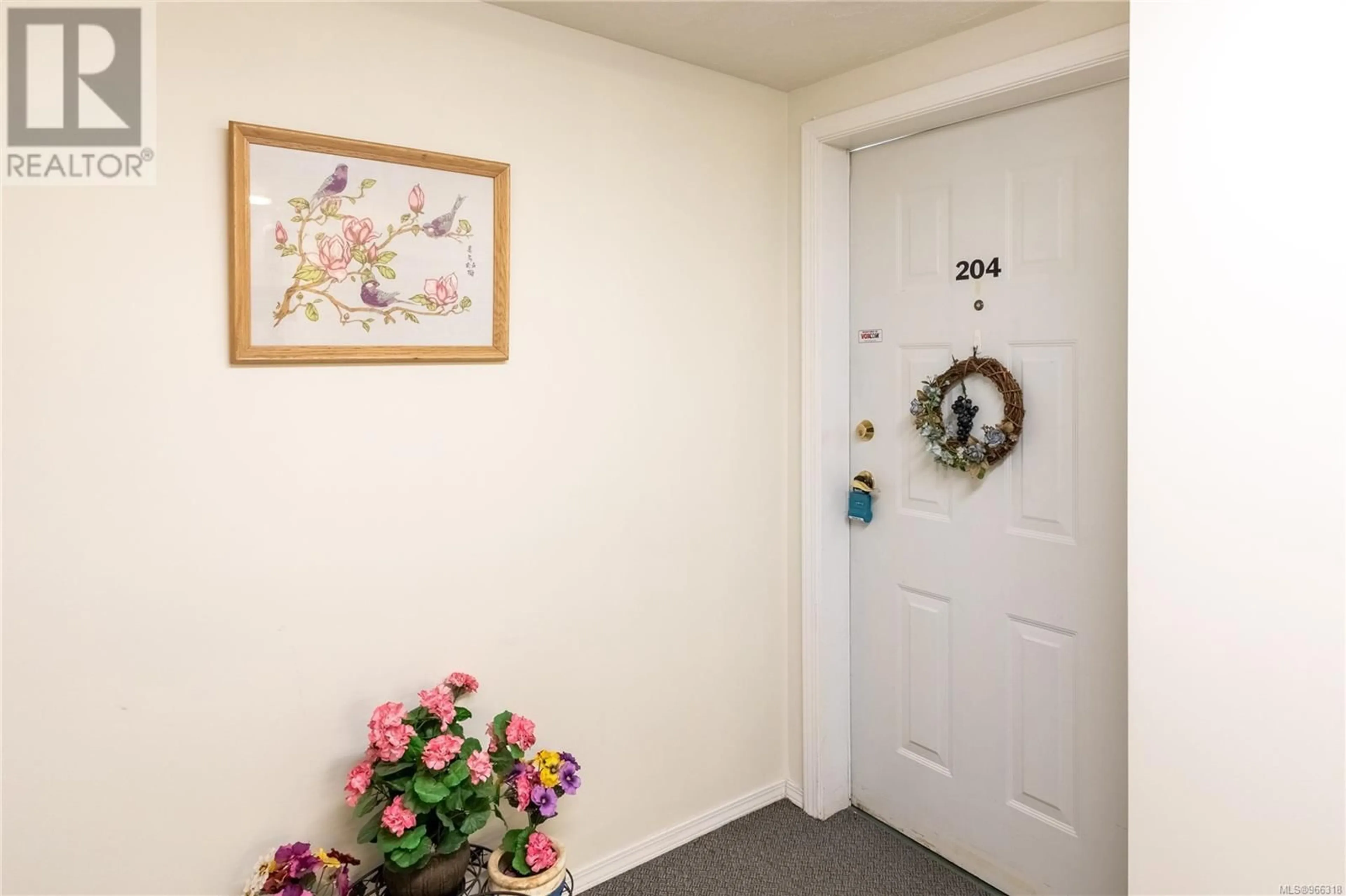 Indoor entryway for 204 3855 11th Ave, Port Alberni British Columbia V9Y4Z2