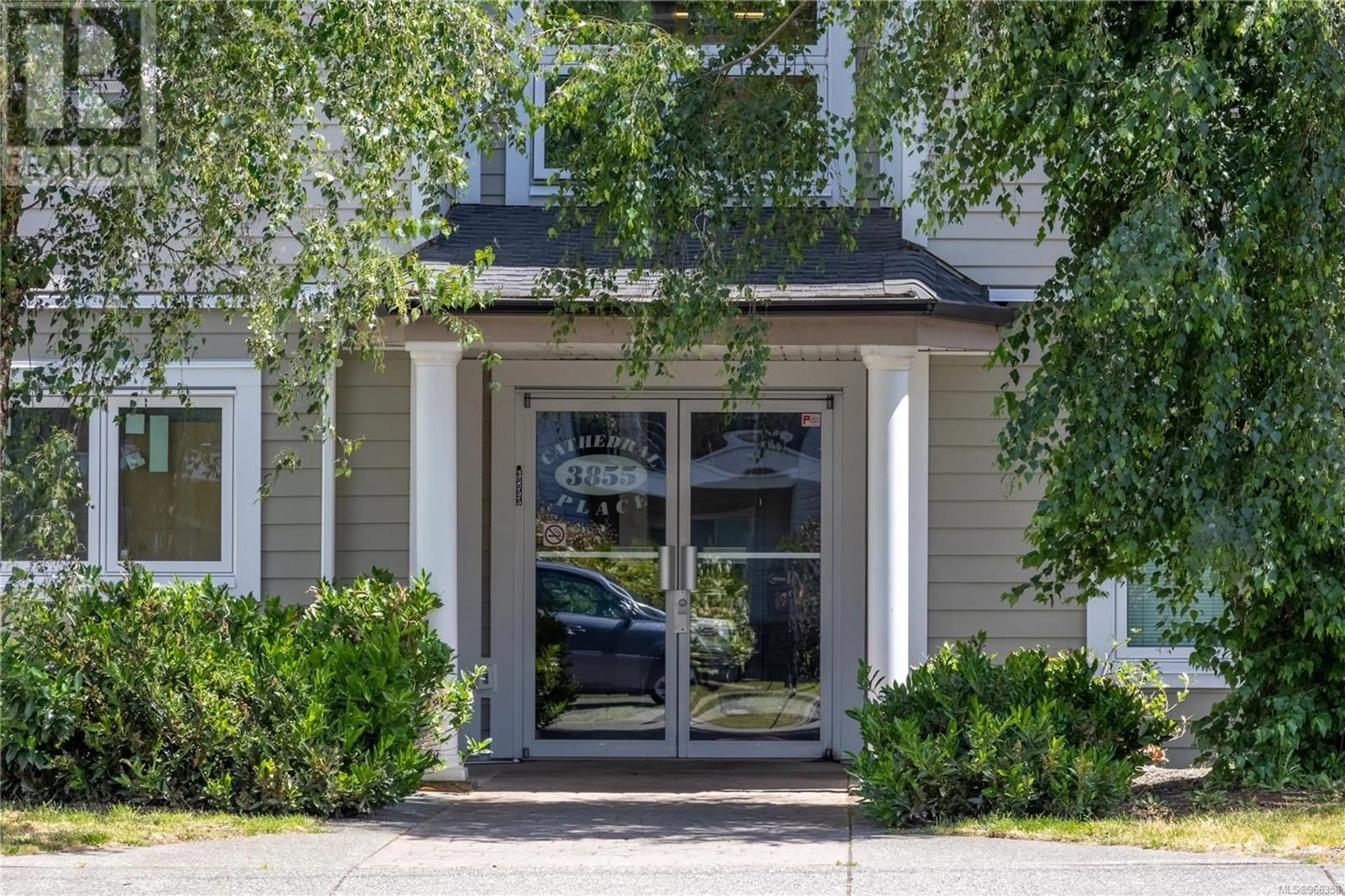 Indoor entryway for 202 3855 11th Ave, Port Alberni British Columbia V9Y4Z2