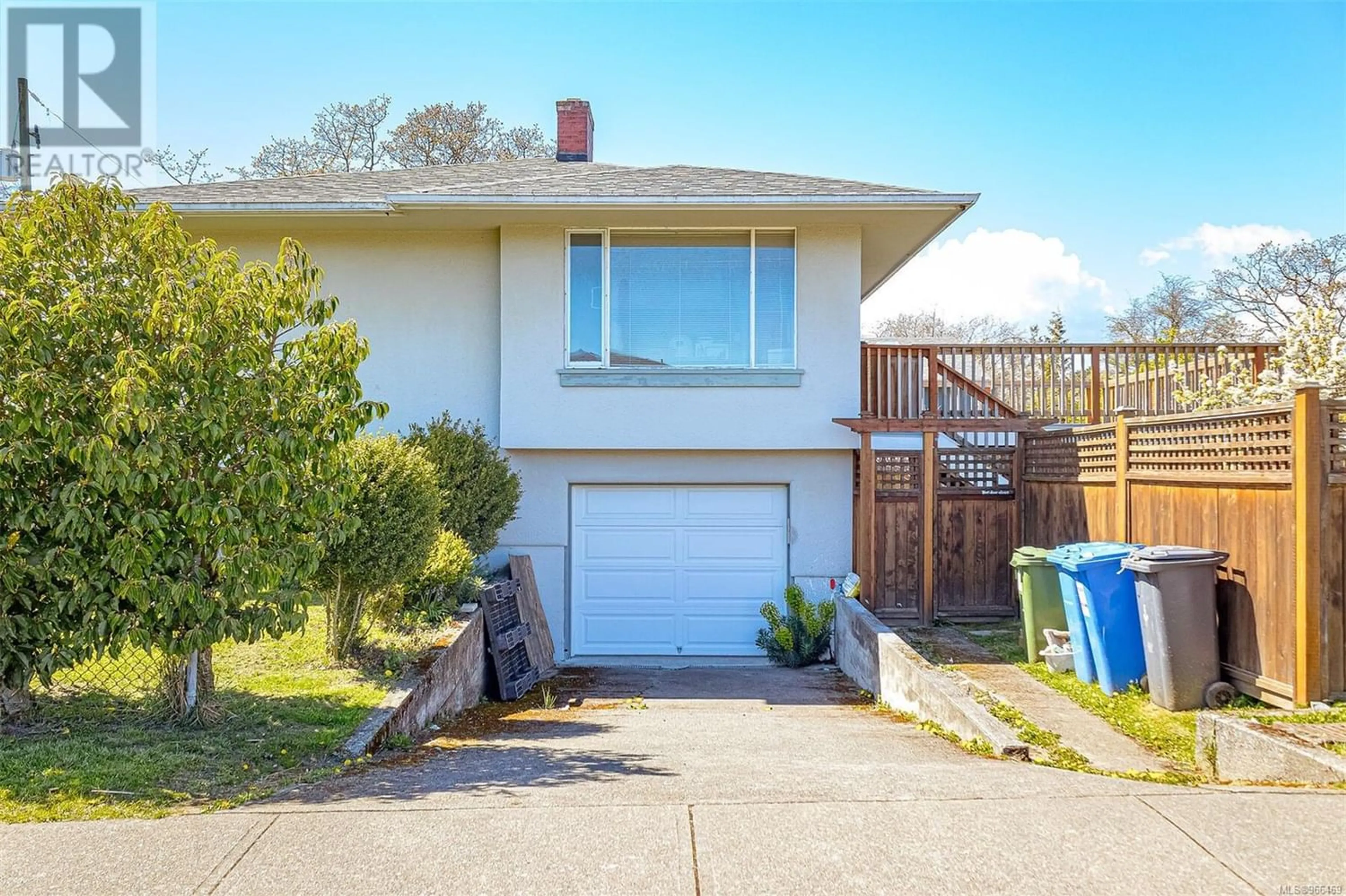 Frontside or backside of a home for 2090 Allenby St, Oak Bay British Columbia V8R3C1