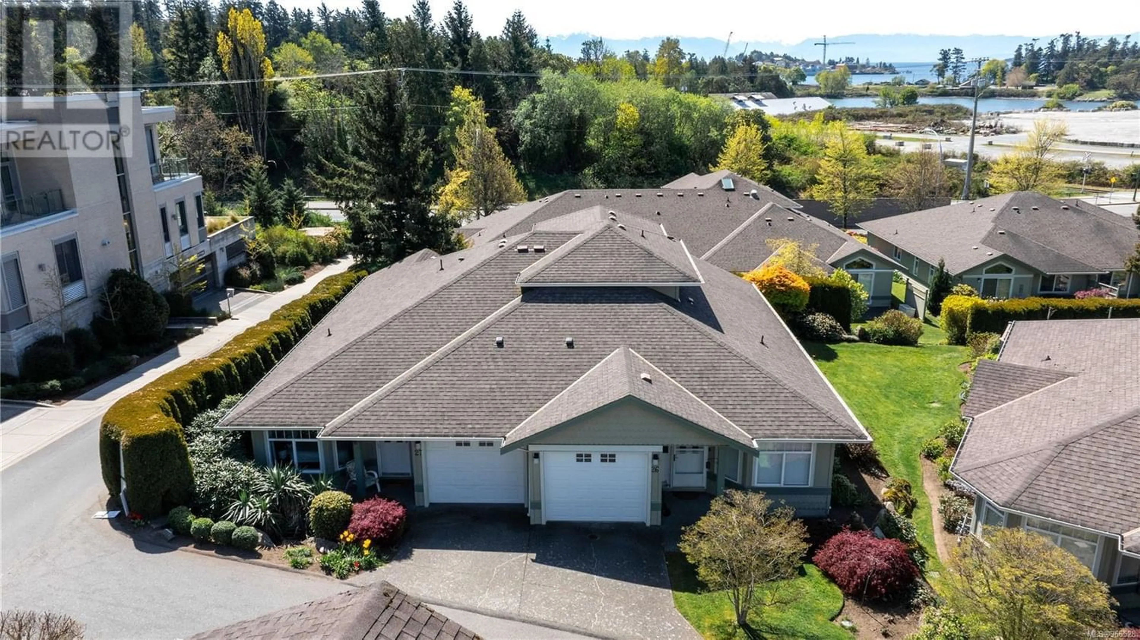 Frontside or backside of a home for 27 126 Hallowell Rd, View Royal British Columbia V9A7K2