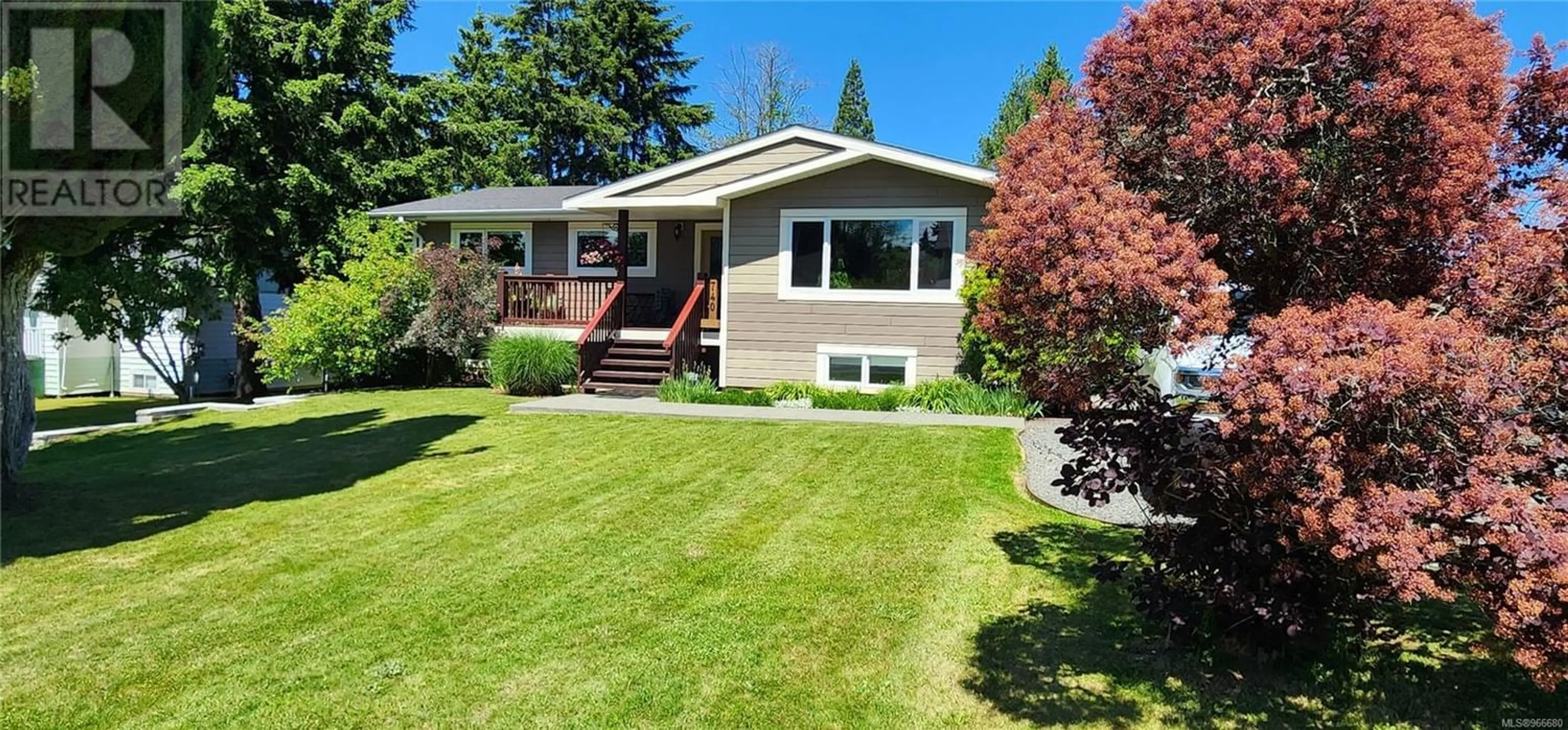 Frontside or backside of a home for 740 Nicholls Rd, Campbell River British Columbia V9W3P6