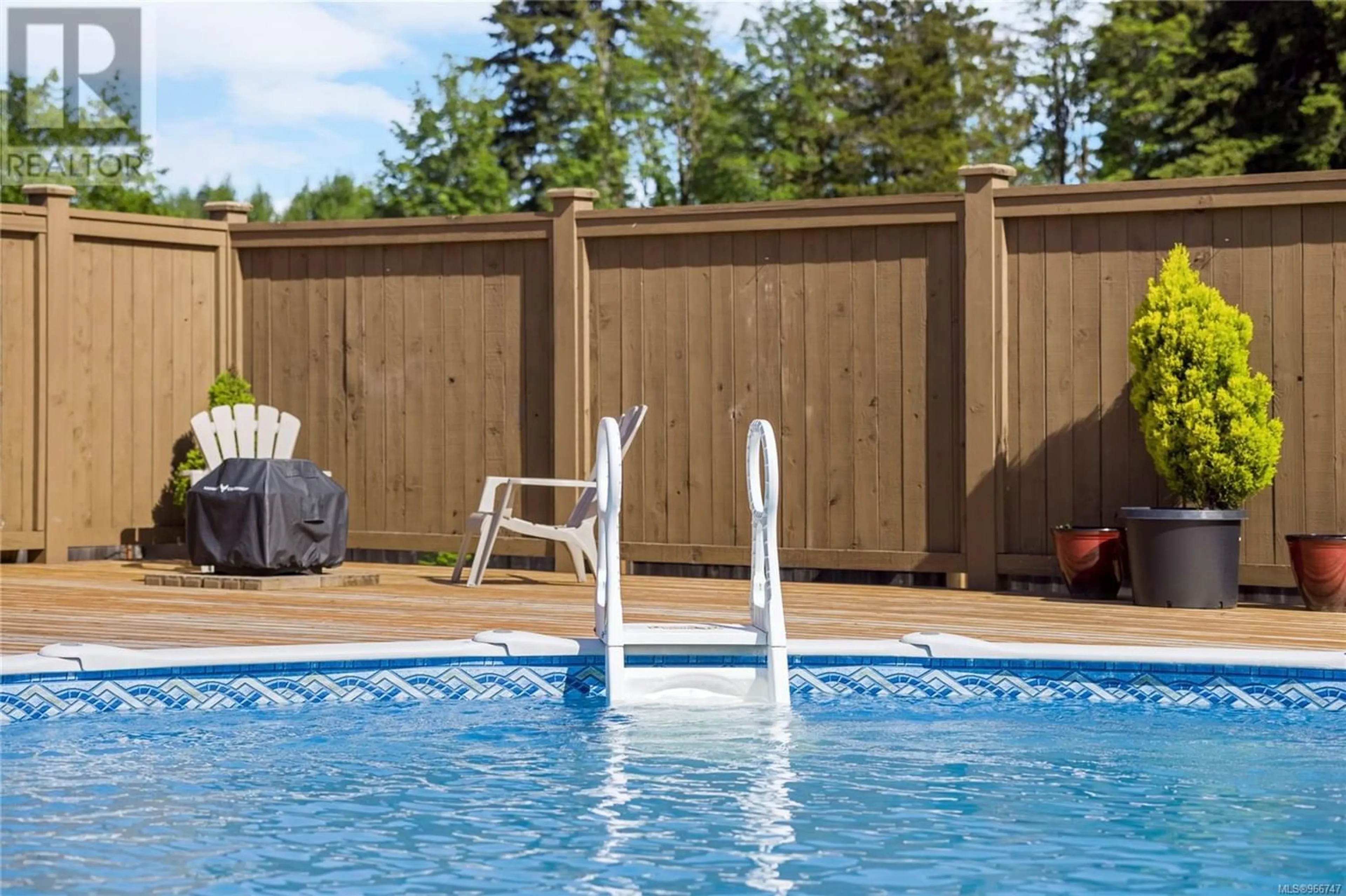 Indoor or outdoor pool for 5535 Swallow Dr, Port Alberni British Columbia V9Y7H1