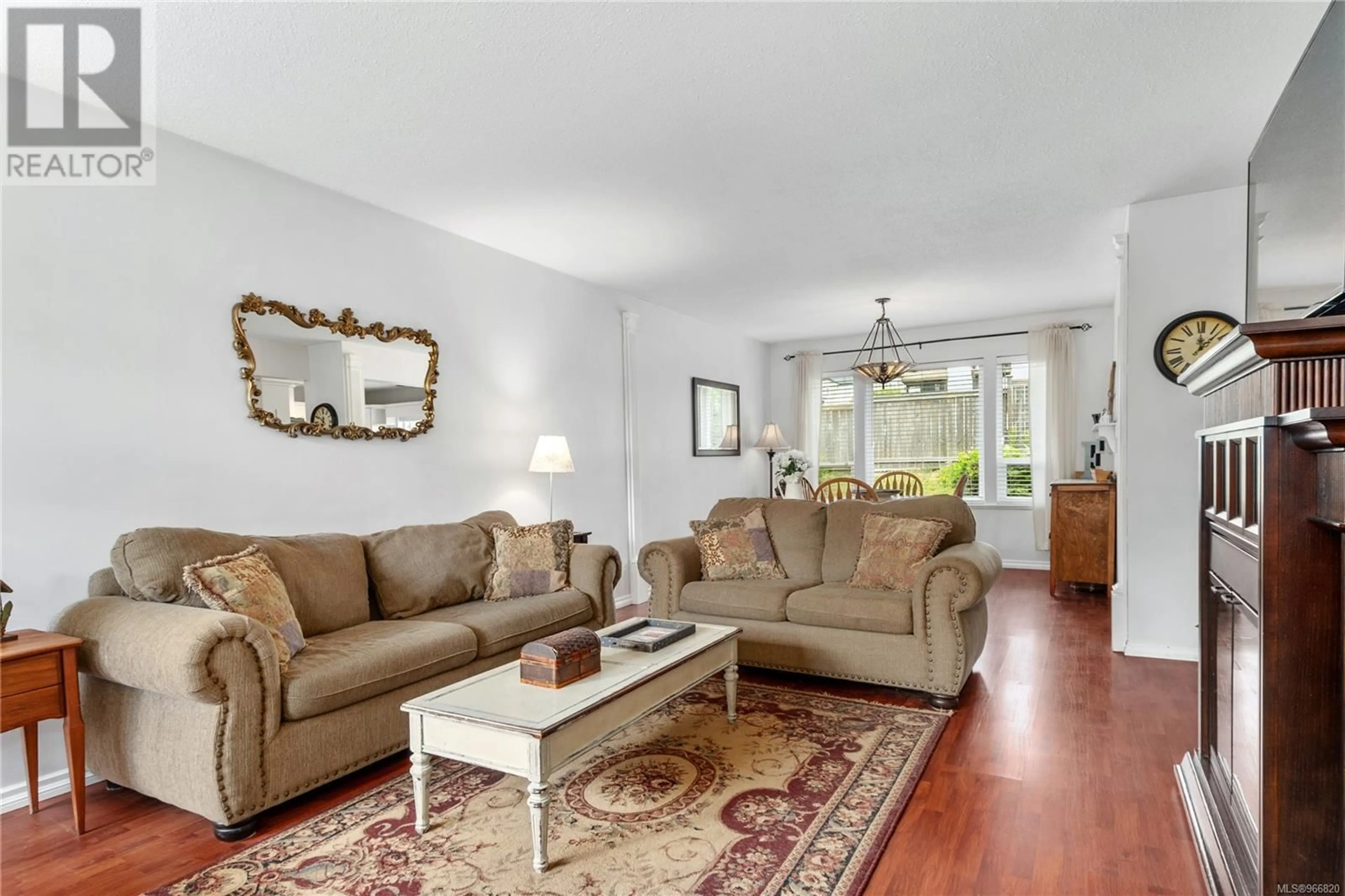 Living room for 23 772 Robron Rd, Campbell River British Columbia V9W7Y9