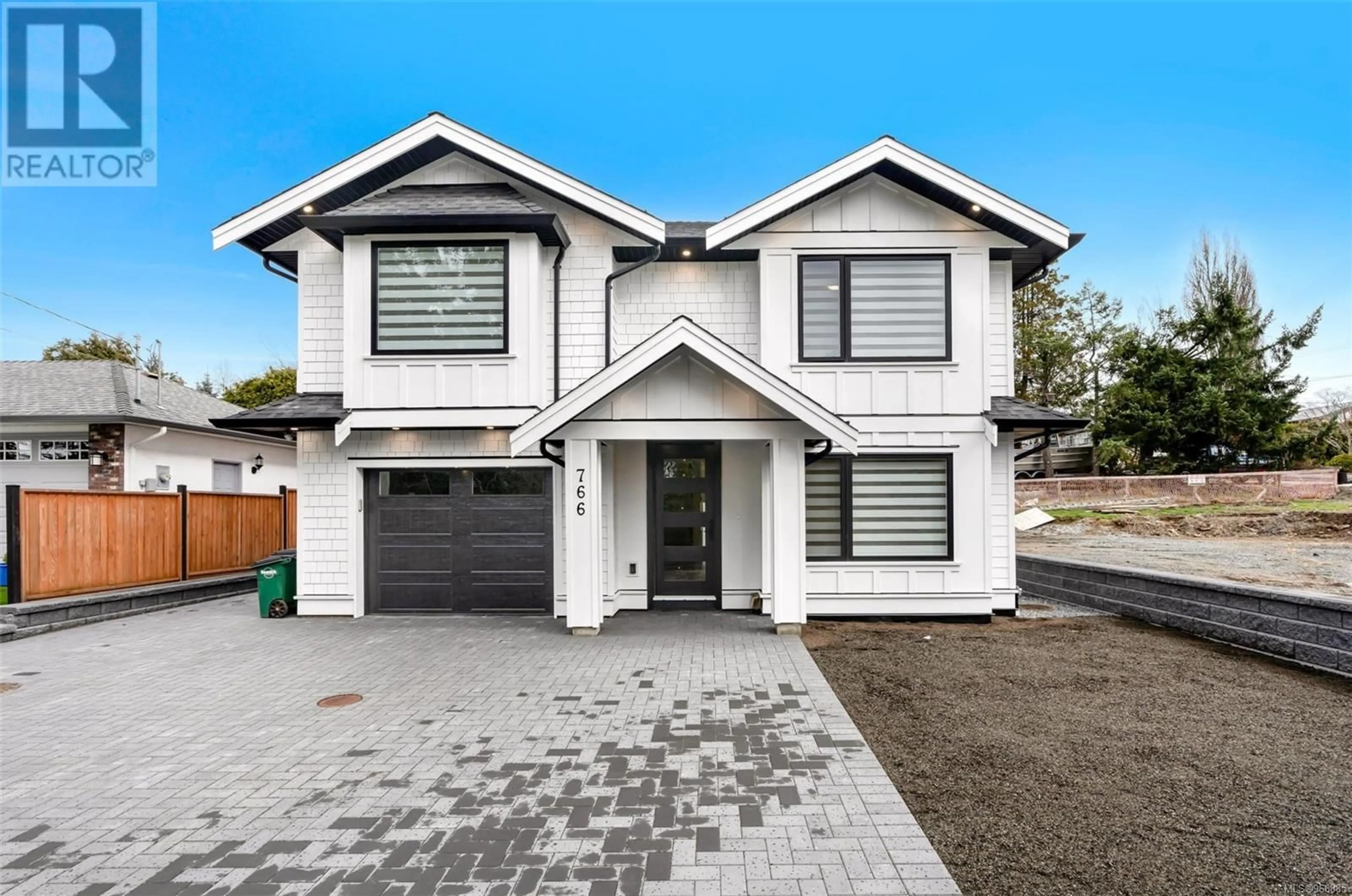 Home with vinyl exterior material for Lot A 766 Lindsay St, Saanich British Columbia V8Z3E1