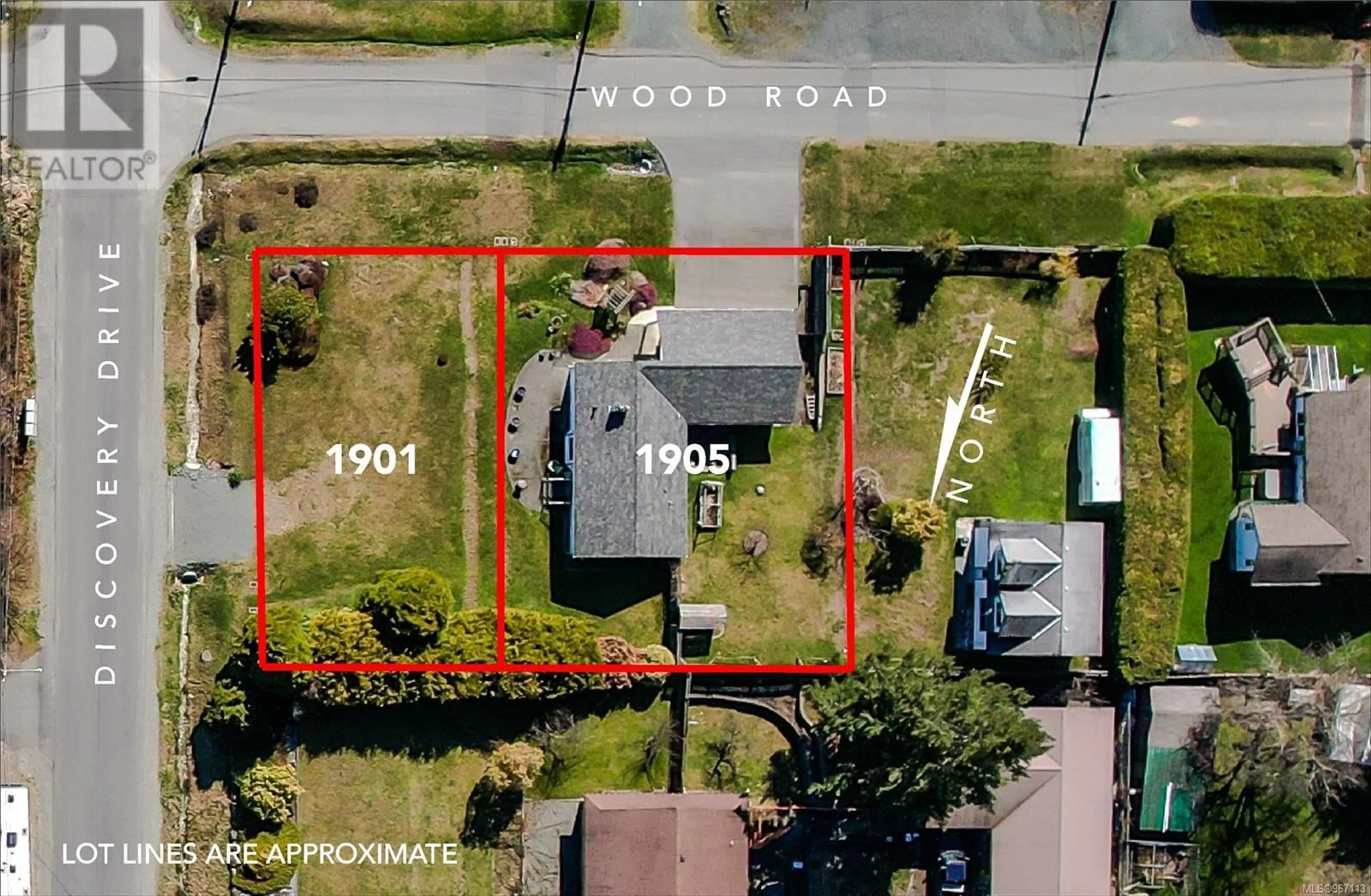 Frontside or backside of a home for 1901/1905 Wood Rd, Campbell River British Columbia V9W4T9