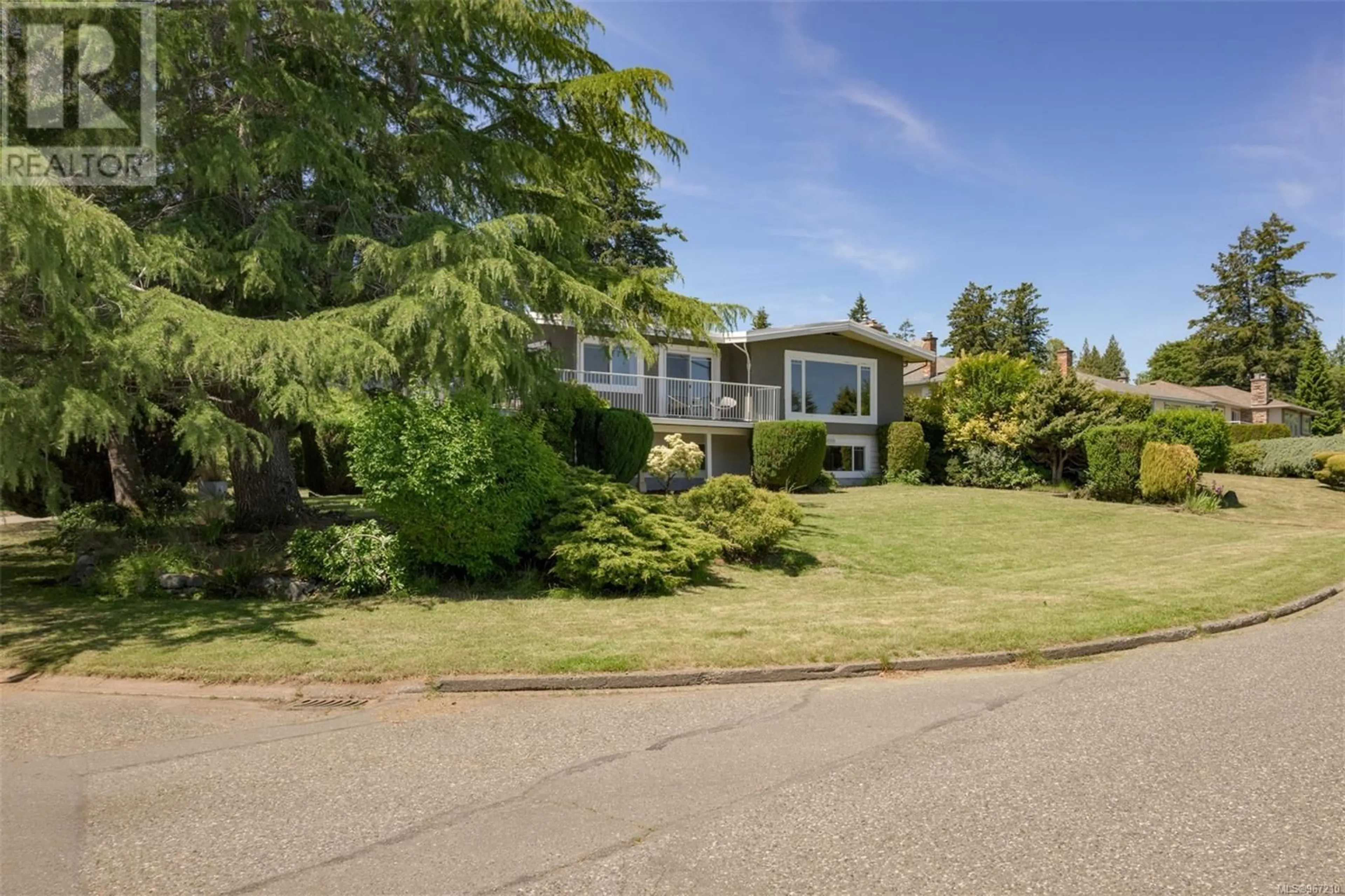 Frontside or backside of a home for 4916 Sea Ridge Dr, Saanich British Columbia V8Y2B6