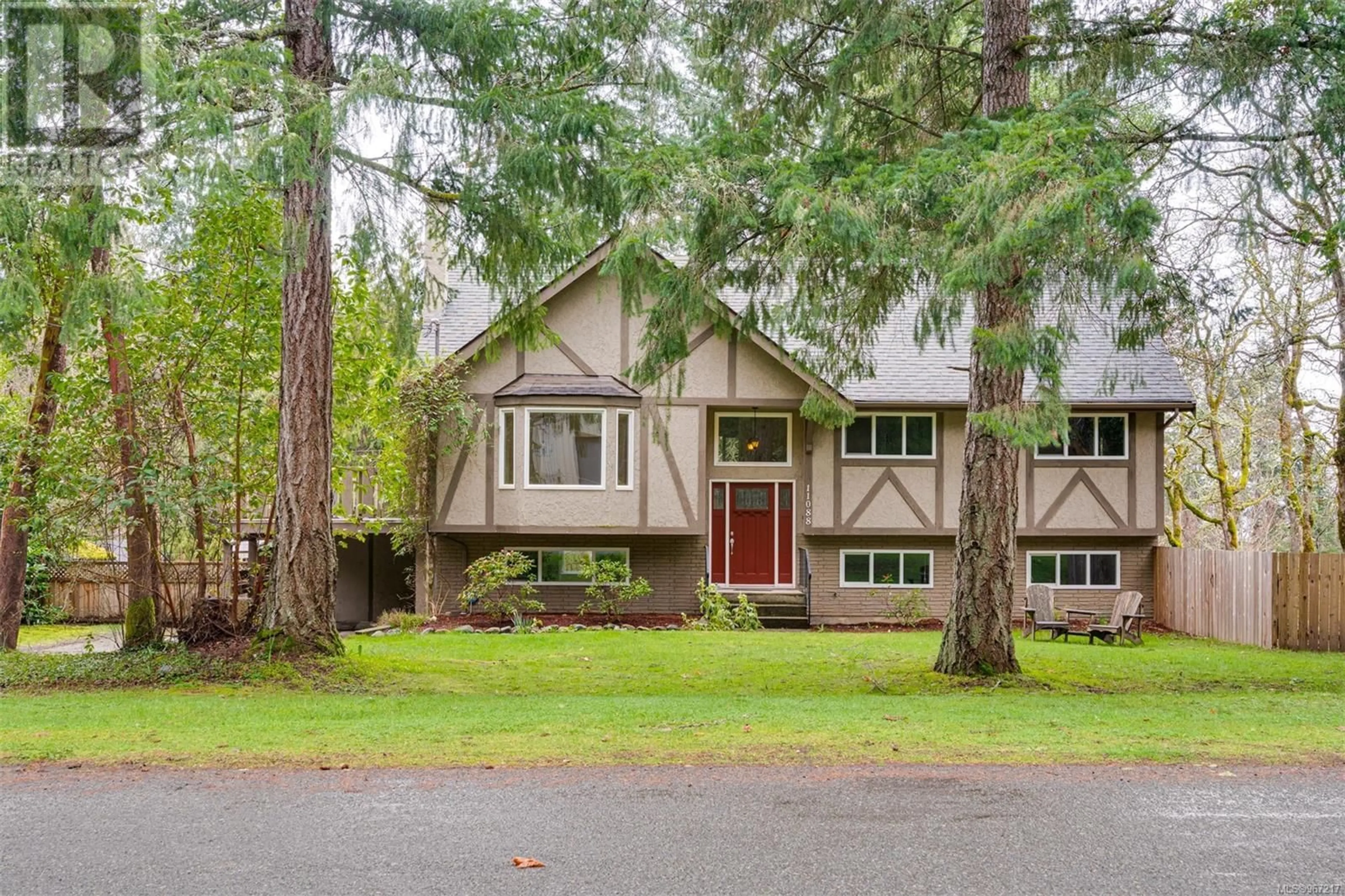 Outside view for 11088 Baxendale Rd, North Saanich British Columbia V8L5M4