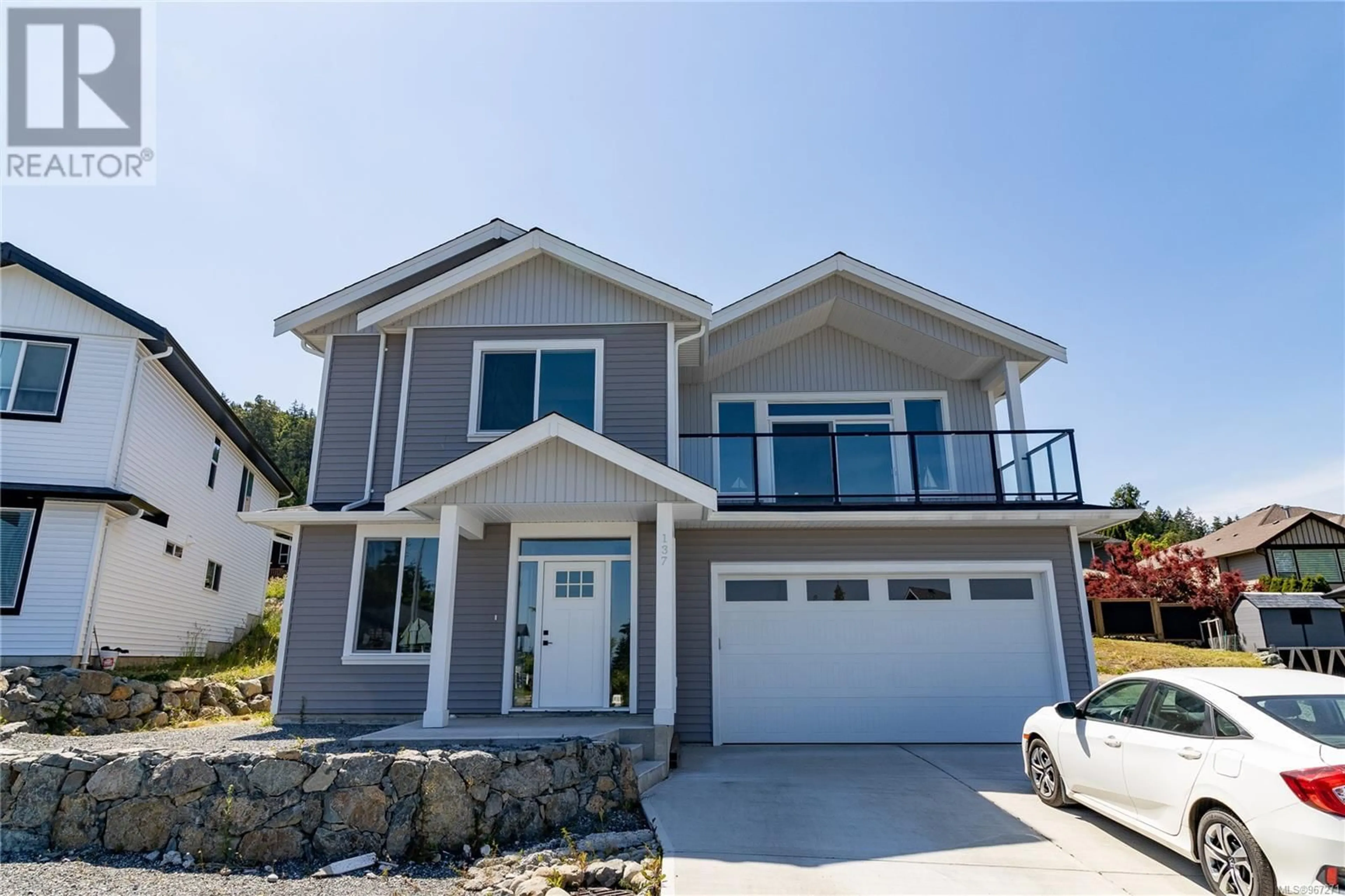 Home with vinyl exterior material for 137 Francis Pl, Ladysmith British Columbia V9G1W4