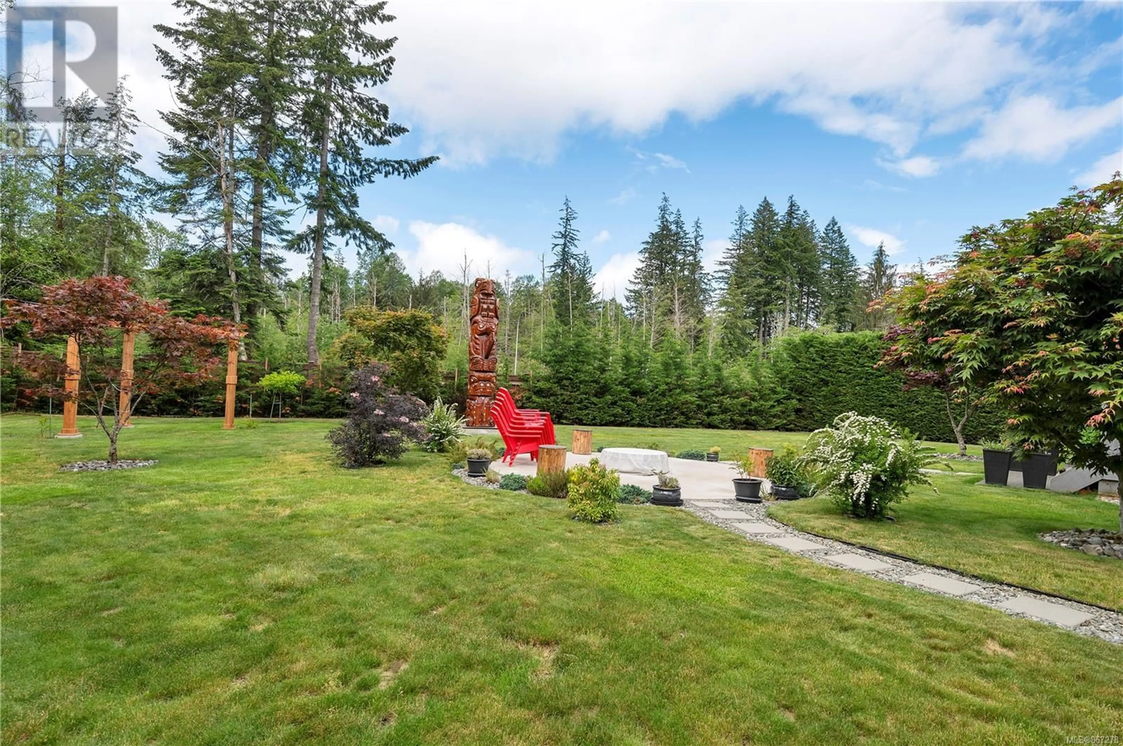 Patio for 446 Legacy Dr, Campbell River British Columbia V9W0A8