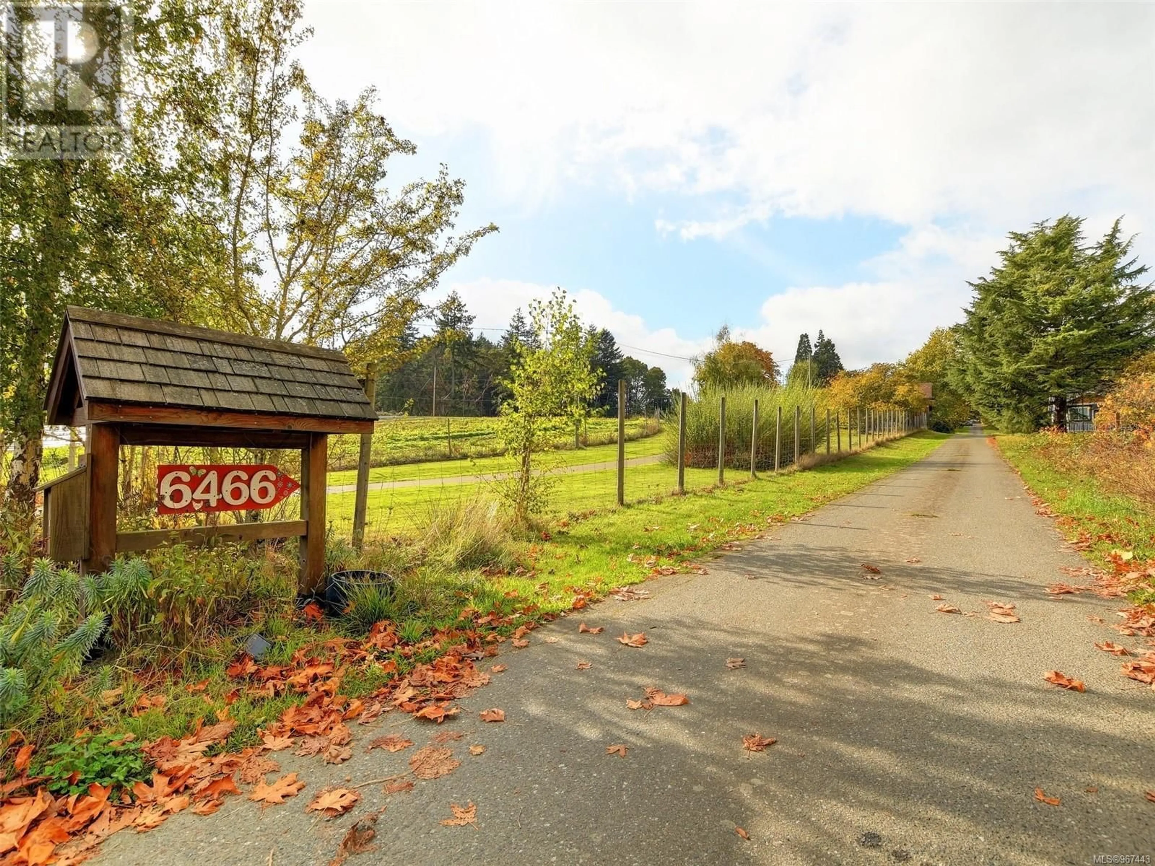 Street view for 6466 Oldfield Rd, Central Saanich British Columbia V8M1X8