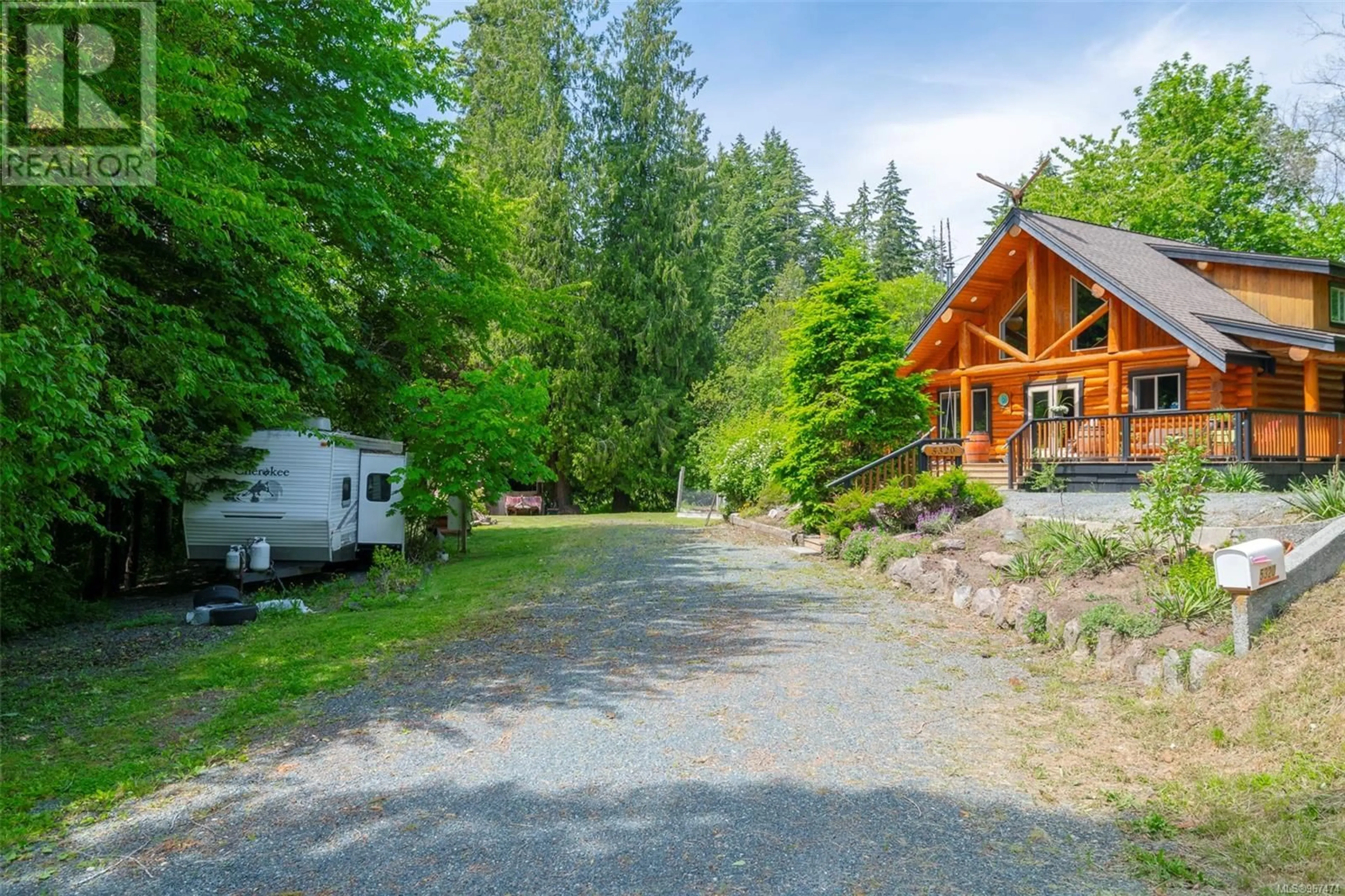 Cottage for 5320 Mary St, Port Alberni British Columbia V9Y7H6
