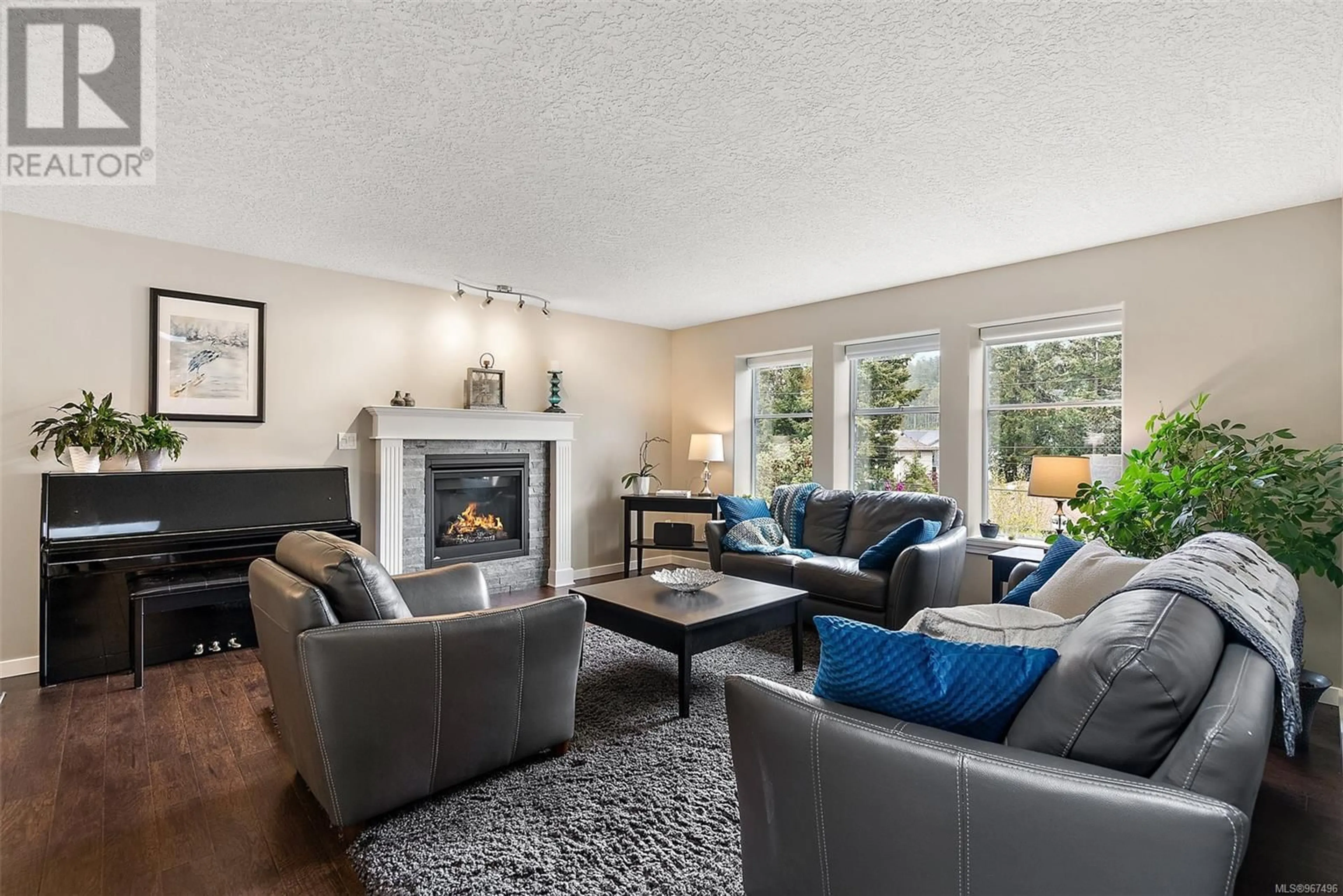 Living room for 122 Mocha Close, Langford British Columbia V9B5T3