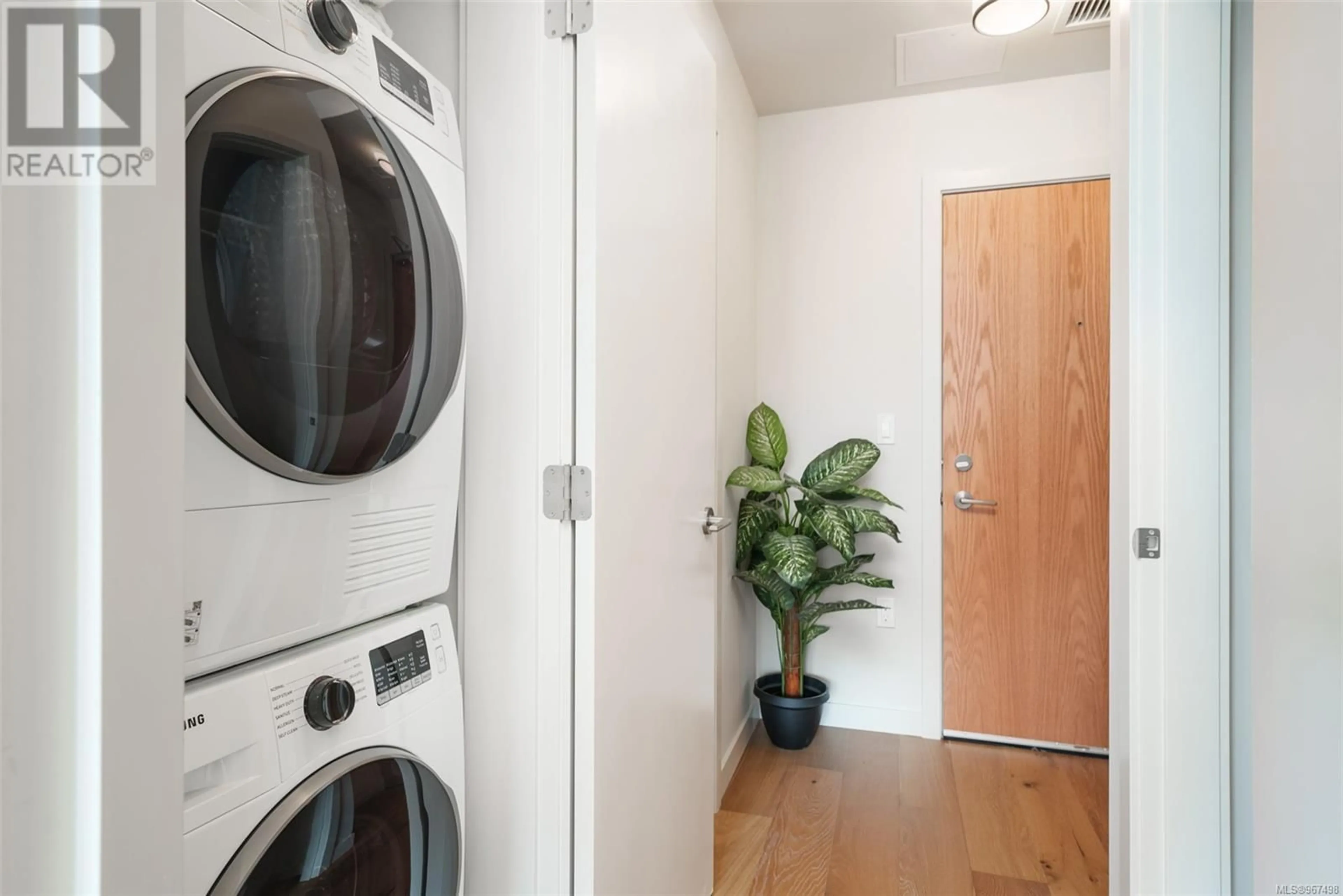 Laundry room for 611 629 Speed Ave, Victoria British Columbia V8Z1A5