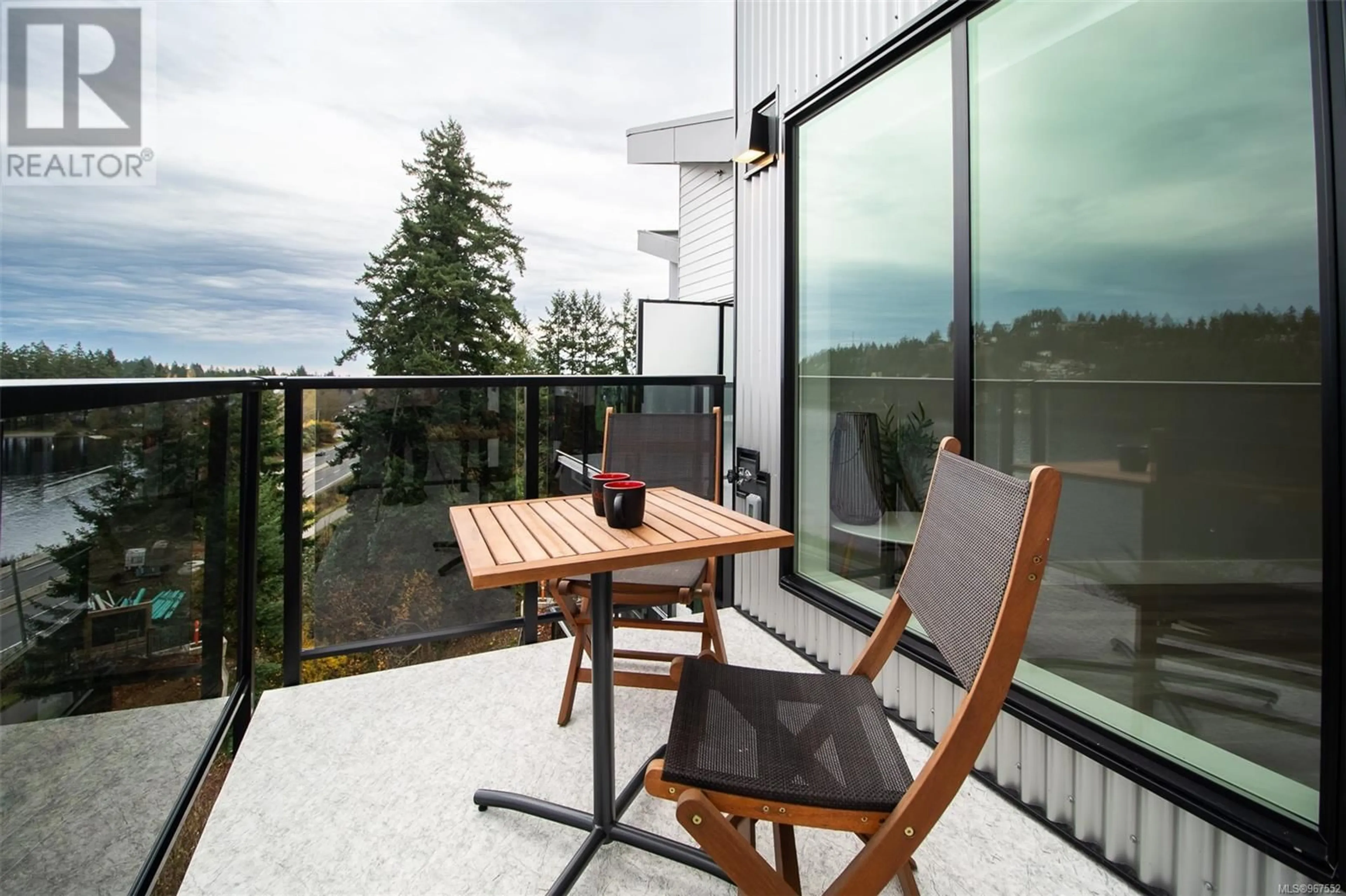 Balcony in the apartment for 202 4474 Wellington Rd, Nanaimo British Columbia V9T2H3