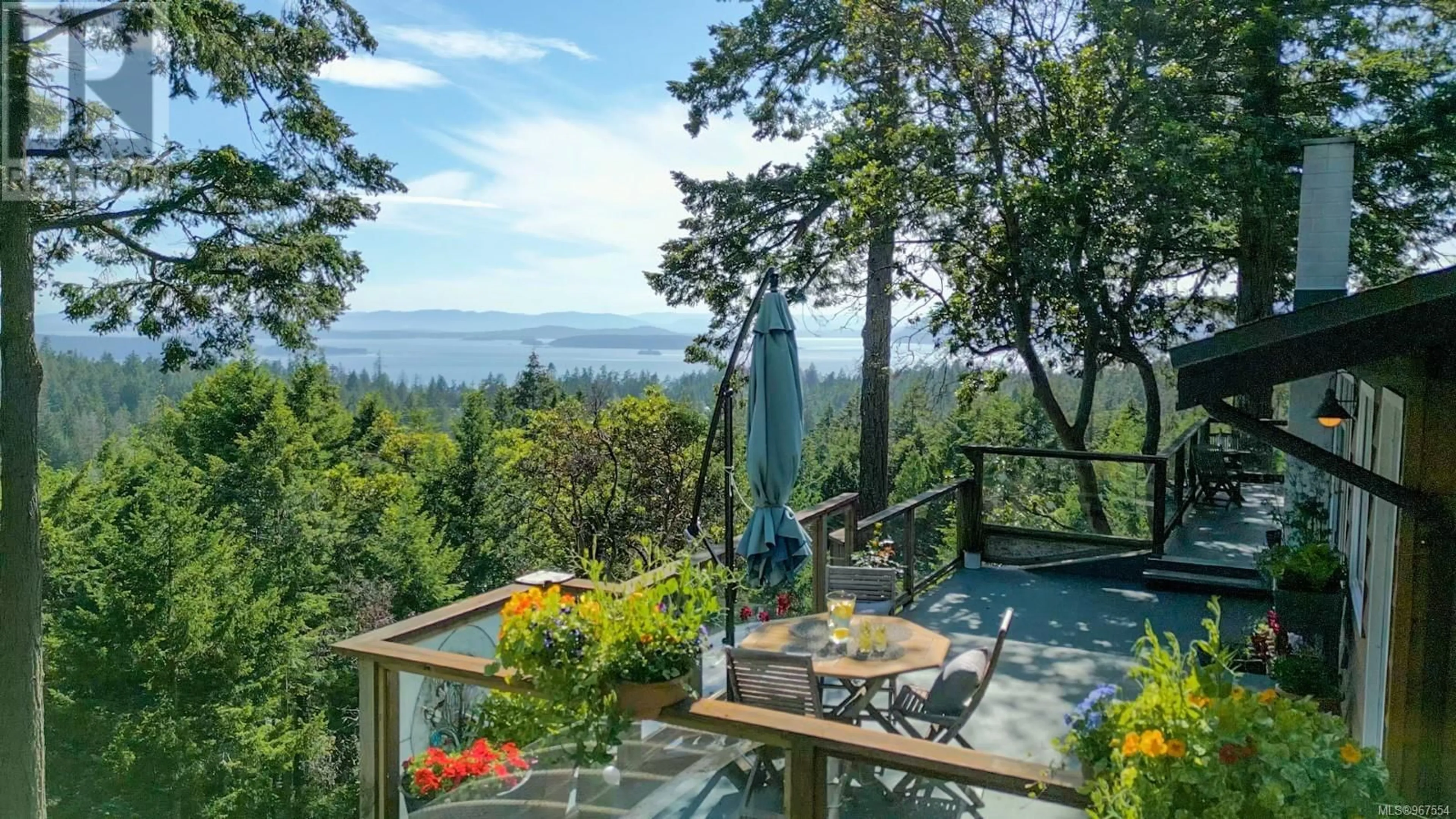 Patio for 4734 Captains Cres, Pender Island British Columbia V0N2M2
