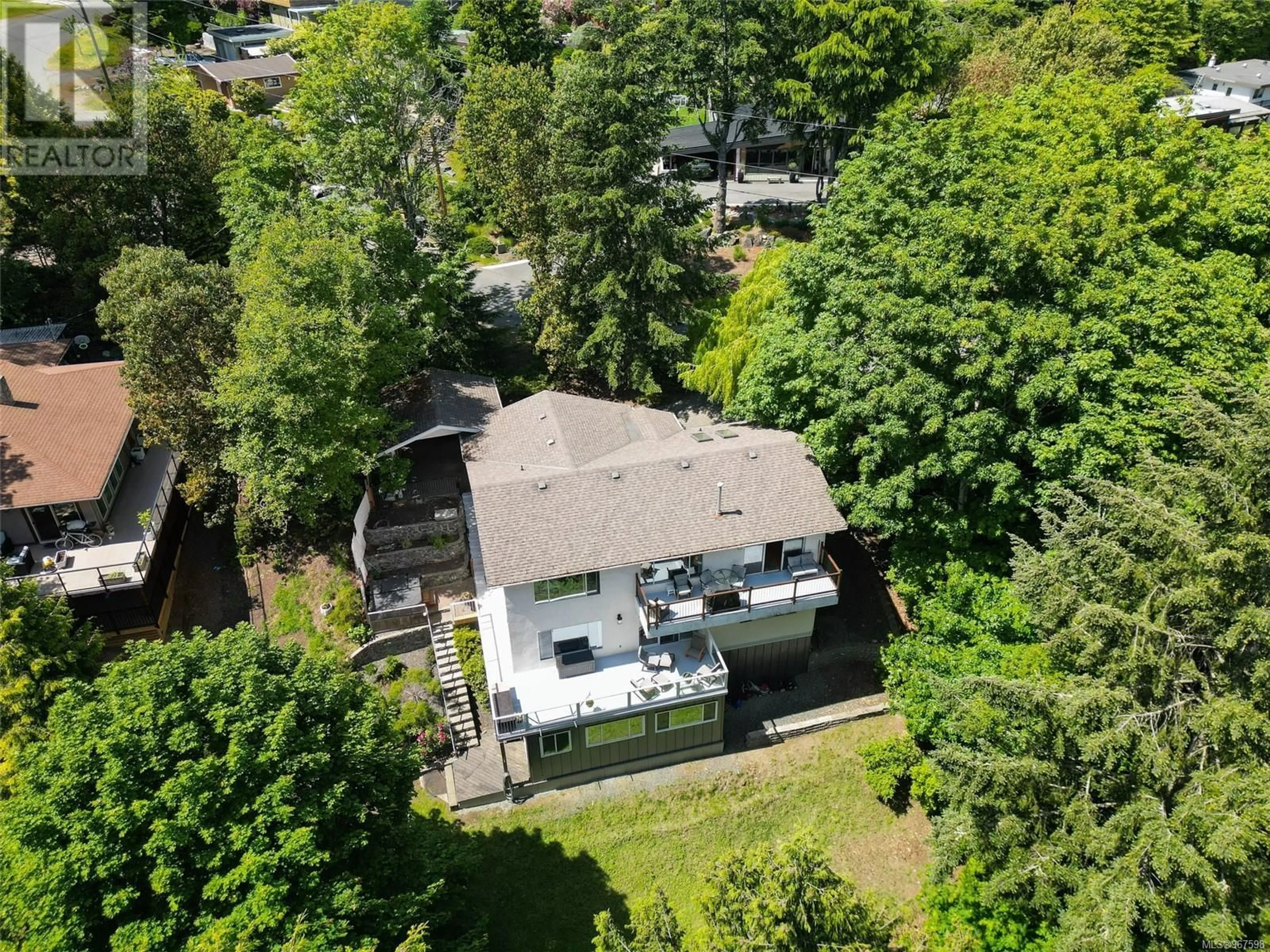 Frontside or backside of a home for 5159 Beckton Rd, Saanich British Columbia V8Y2C2