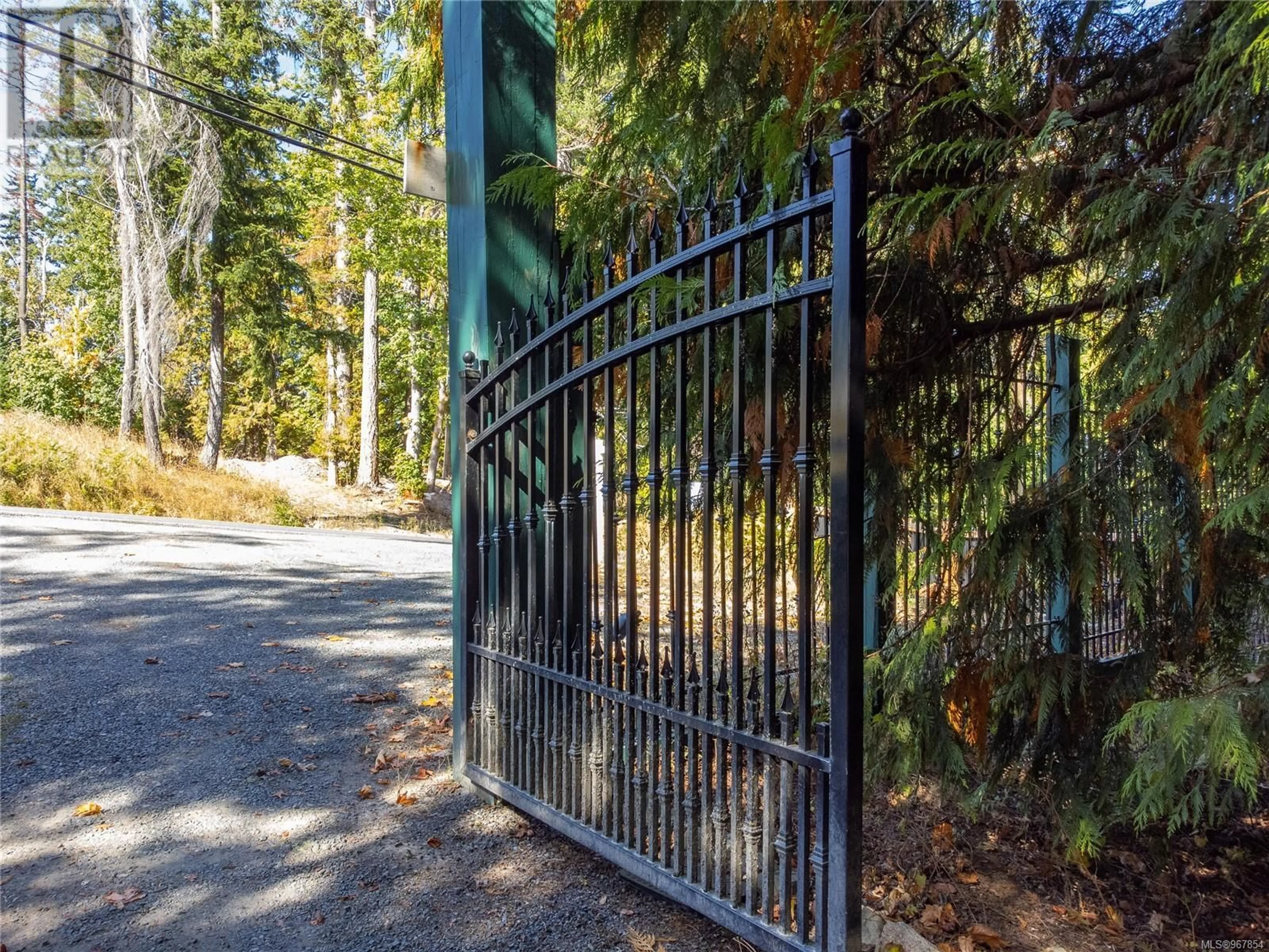 Fenced yard for 3594 Jingle Pot Rd, Nanaimo British Columbia V9R6X4