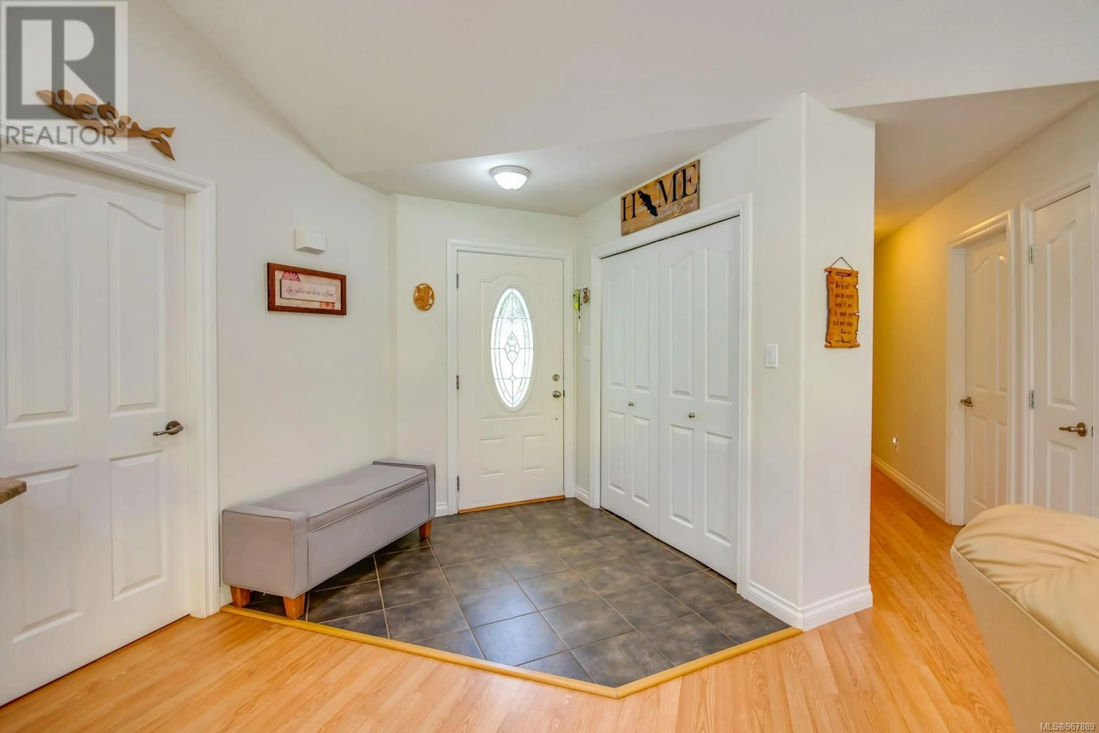 Indoor entryway, wood floors for 6711 Kitsuksis St, Port Alberni British Columbia V9Y8V1