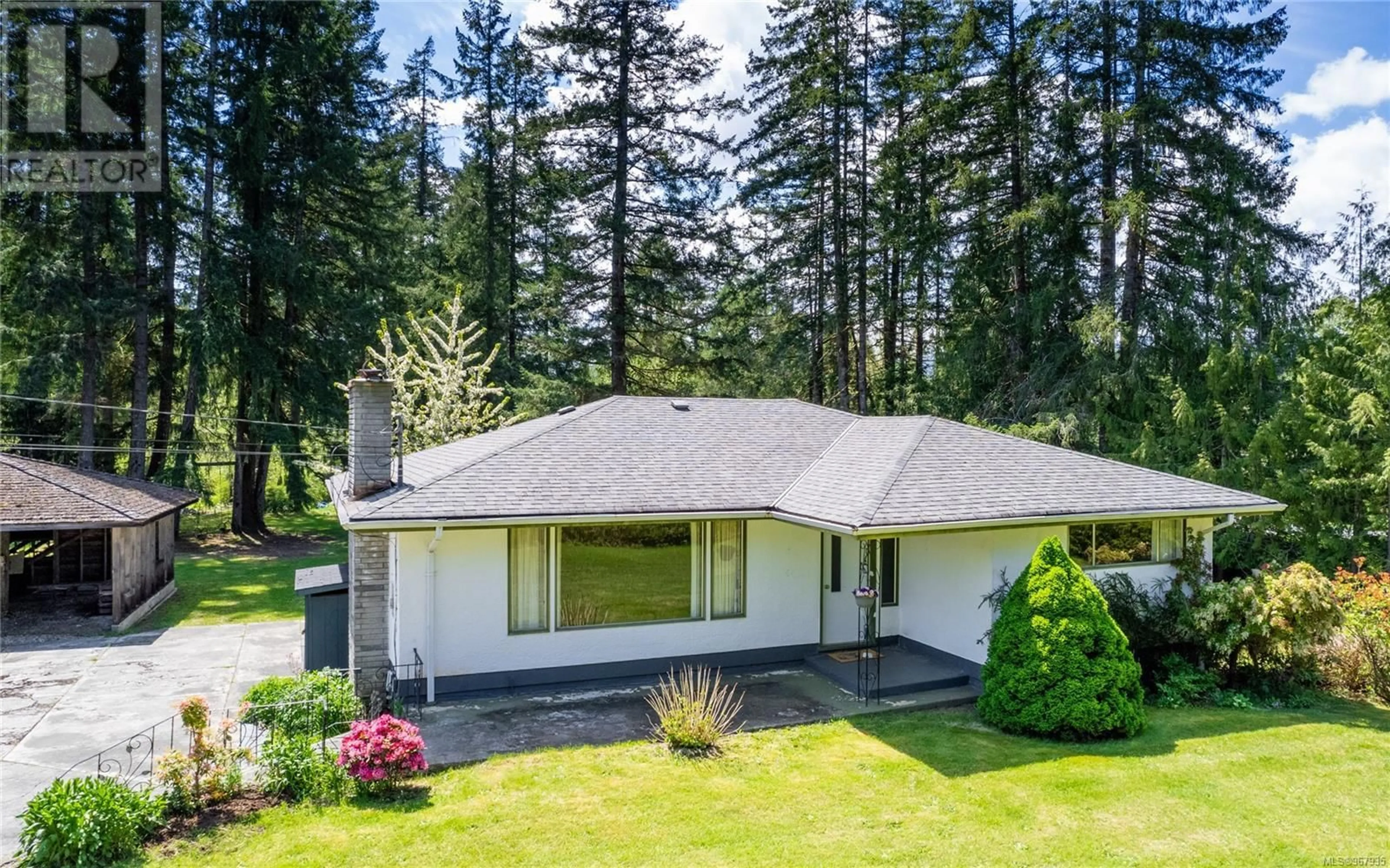 Frontside or backside of a home, cottage for 6124 Lugrin Rd, Port Alberni British Columbia V9Y8K6