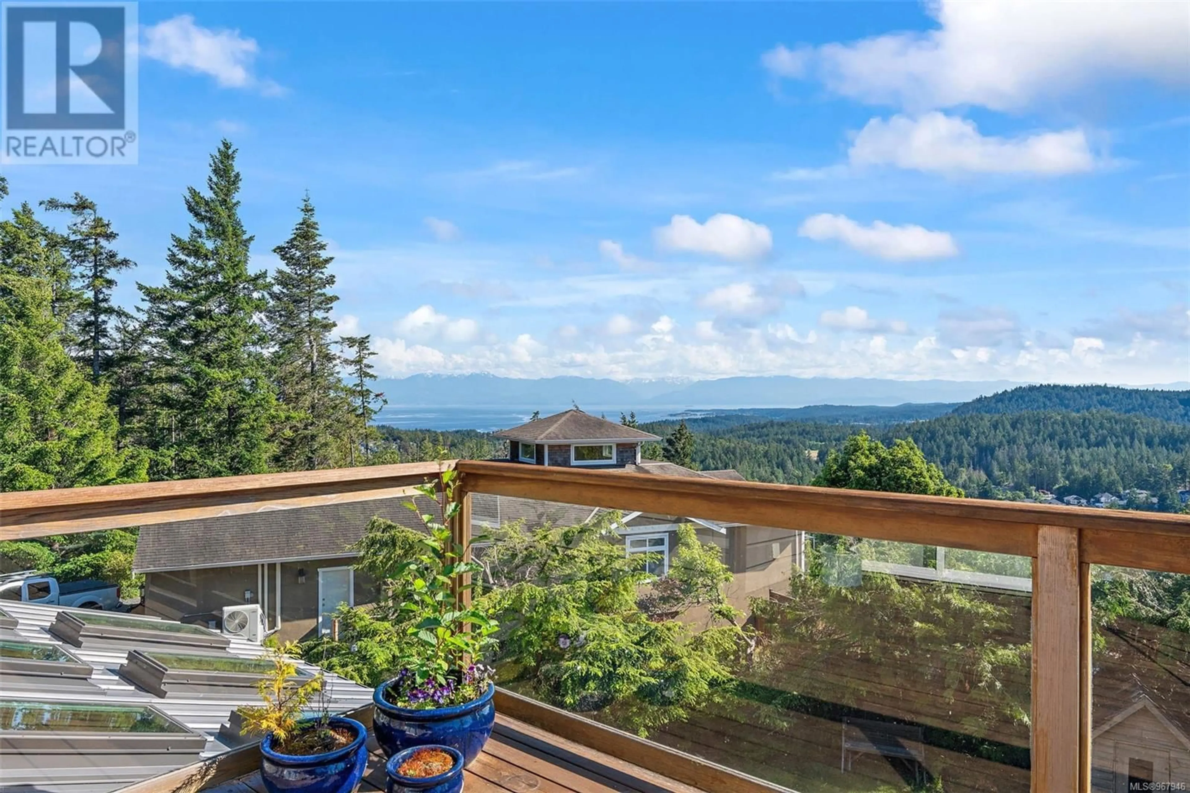A pic from outside/outdoor area/front of a property/back of a property/a pic from drone, mountain view for 3505 FULTON ROAD, Colwood British Columbia V9C3N2