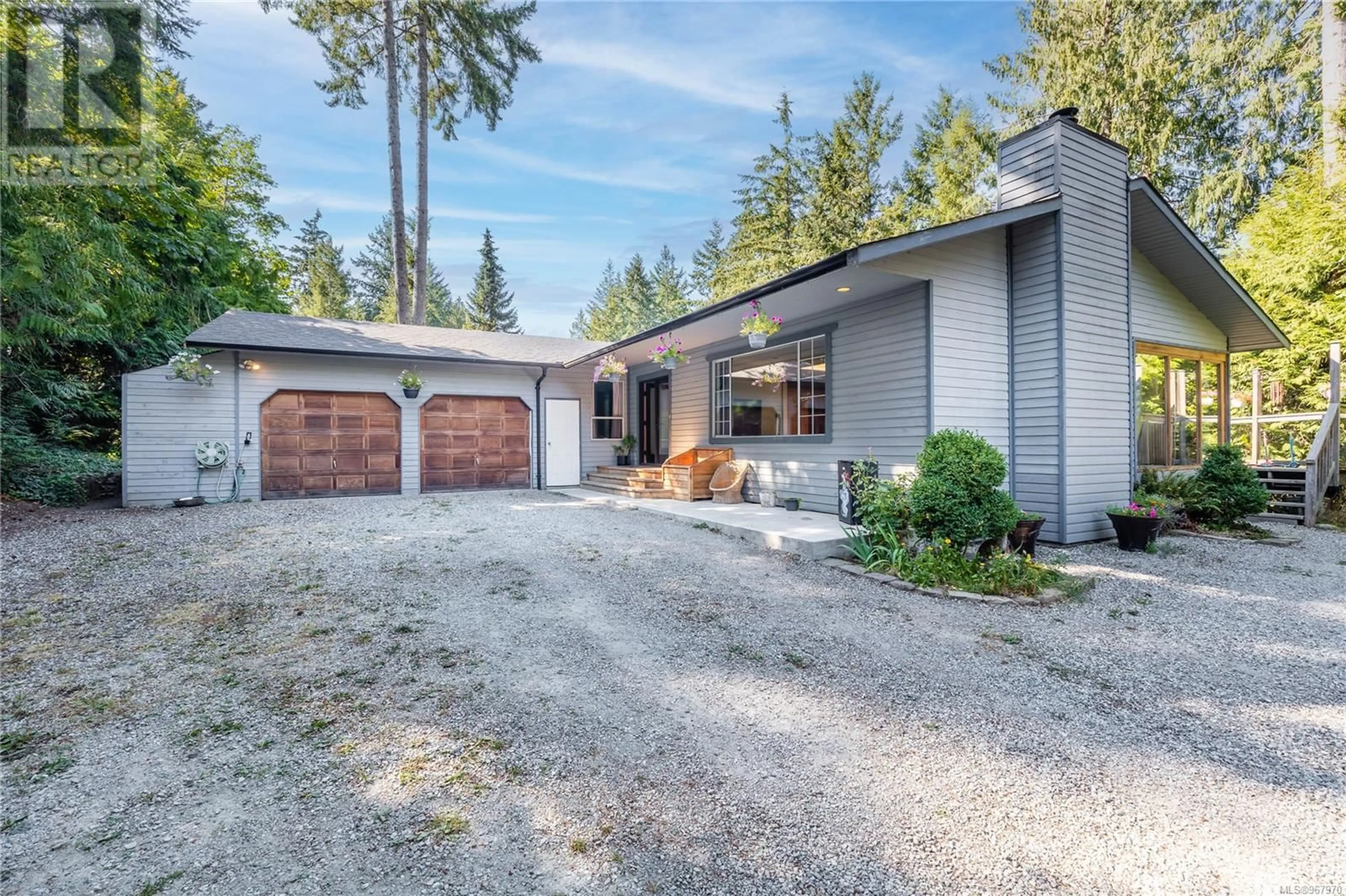 Frontside or backside of a home, cottage for 106 Broadwell Rd, Salt Spring British Columbia V8K1H3