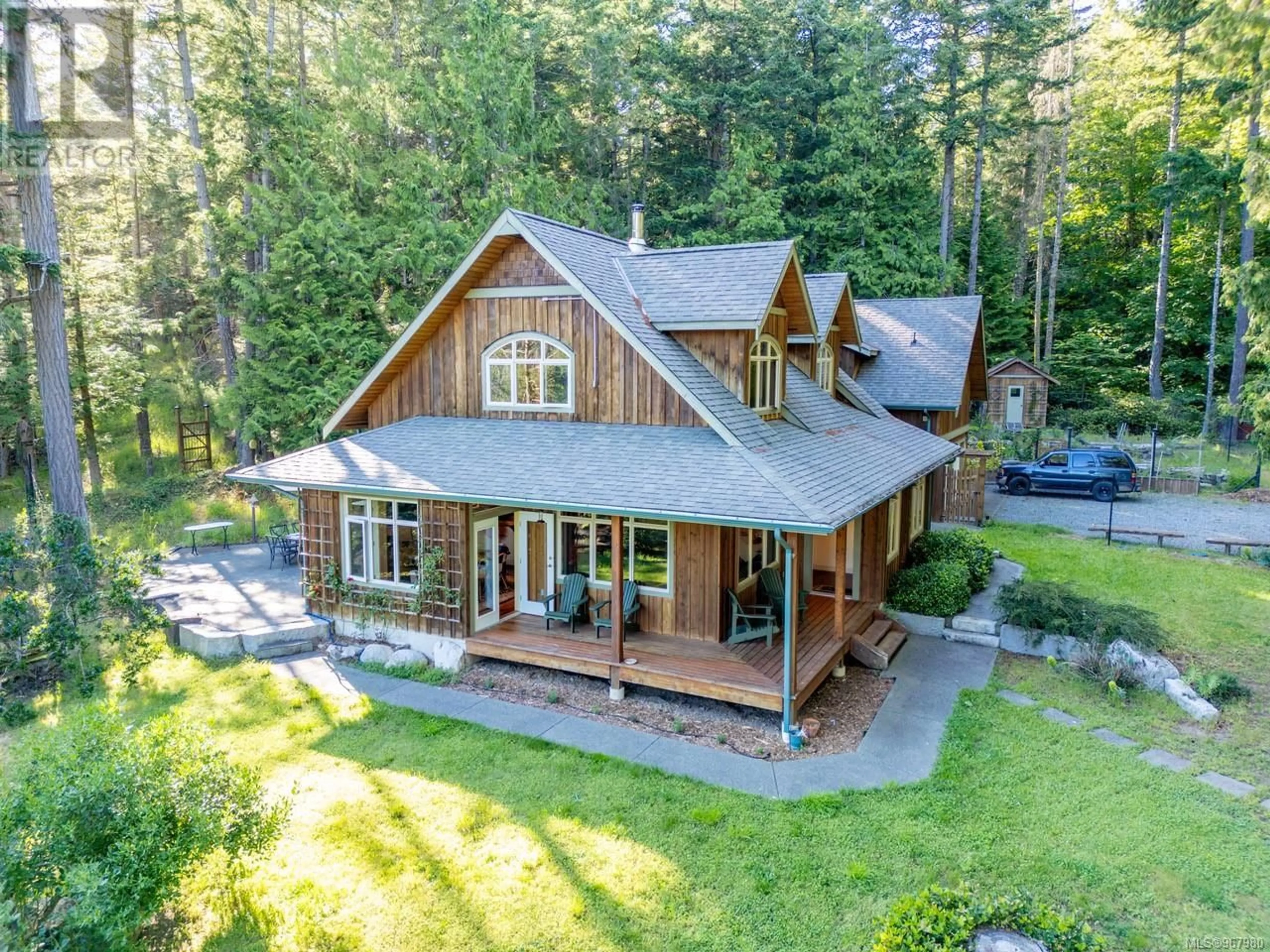 Cottage for 9912 Spalding Rd, Pender Island British Columbia V0N2M3